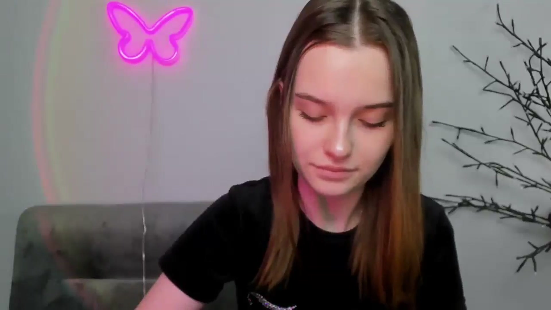 Gallery image thumbnail from KristiGant's myfreecams stream on, 04/16/2026, 12:34 image 4 of 20