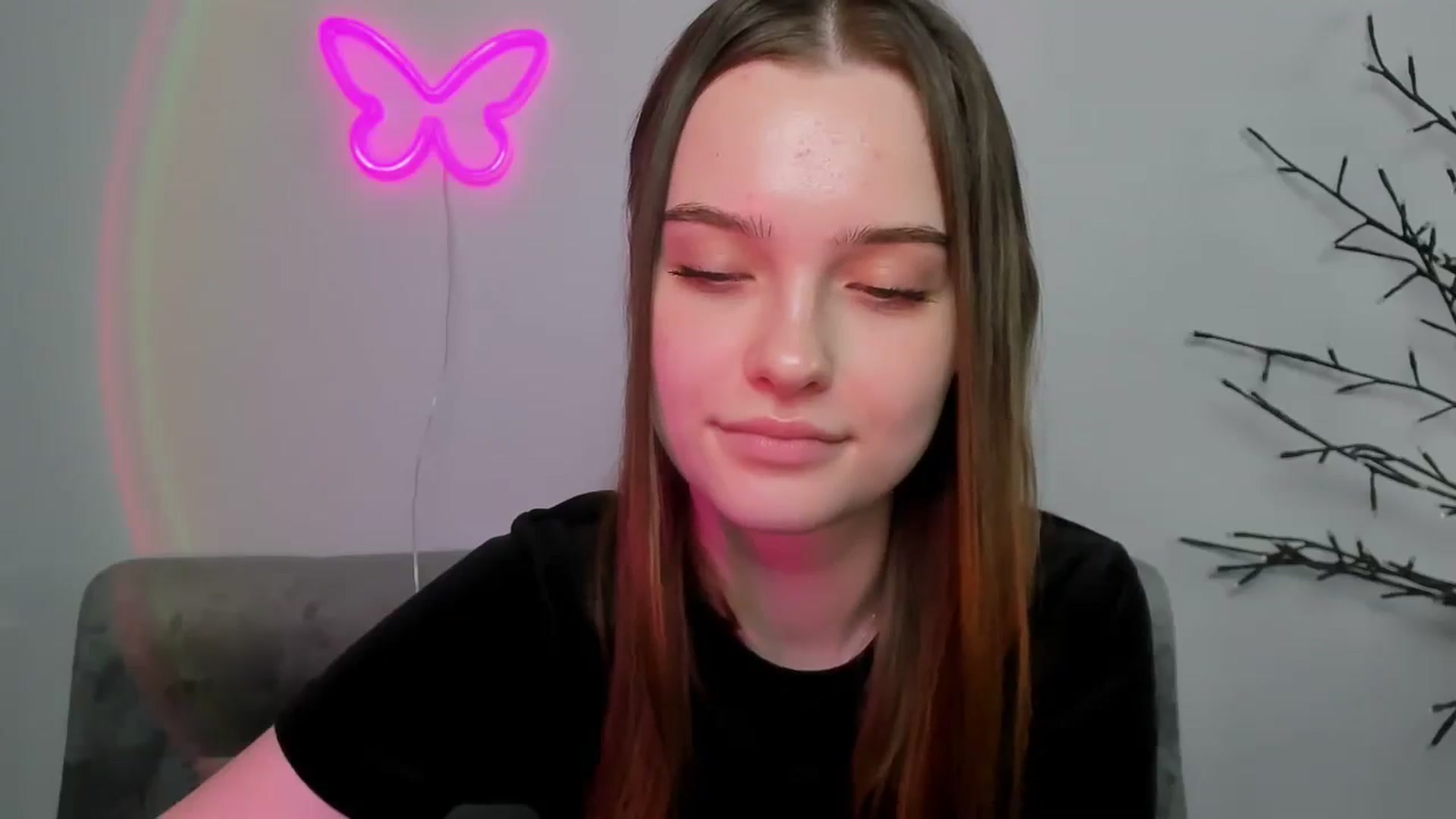 Gallery image thumbnail from KristiGant's myfreecams stream on, 04/16/2026, 14:06 image 6 of 20