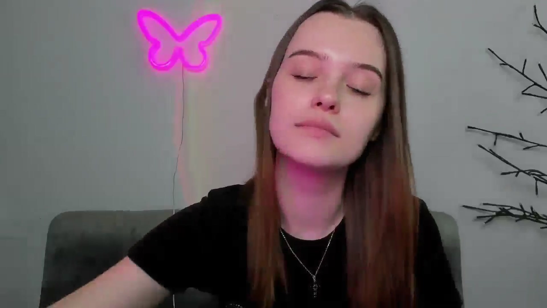Gallery image thumbnail from KristiGant's myfreecams stream on, 04/16/2026, 15:27 image 16 of 20