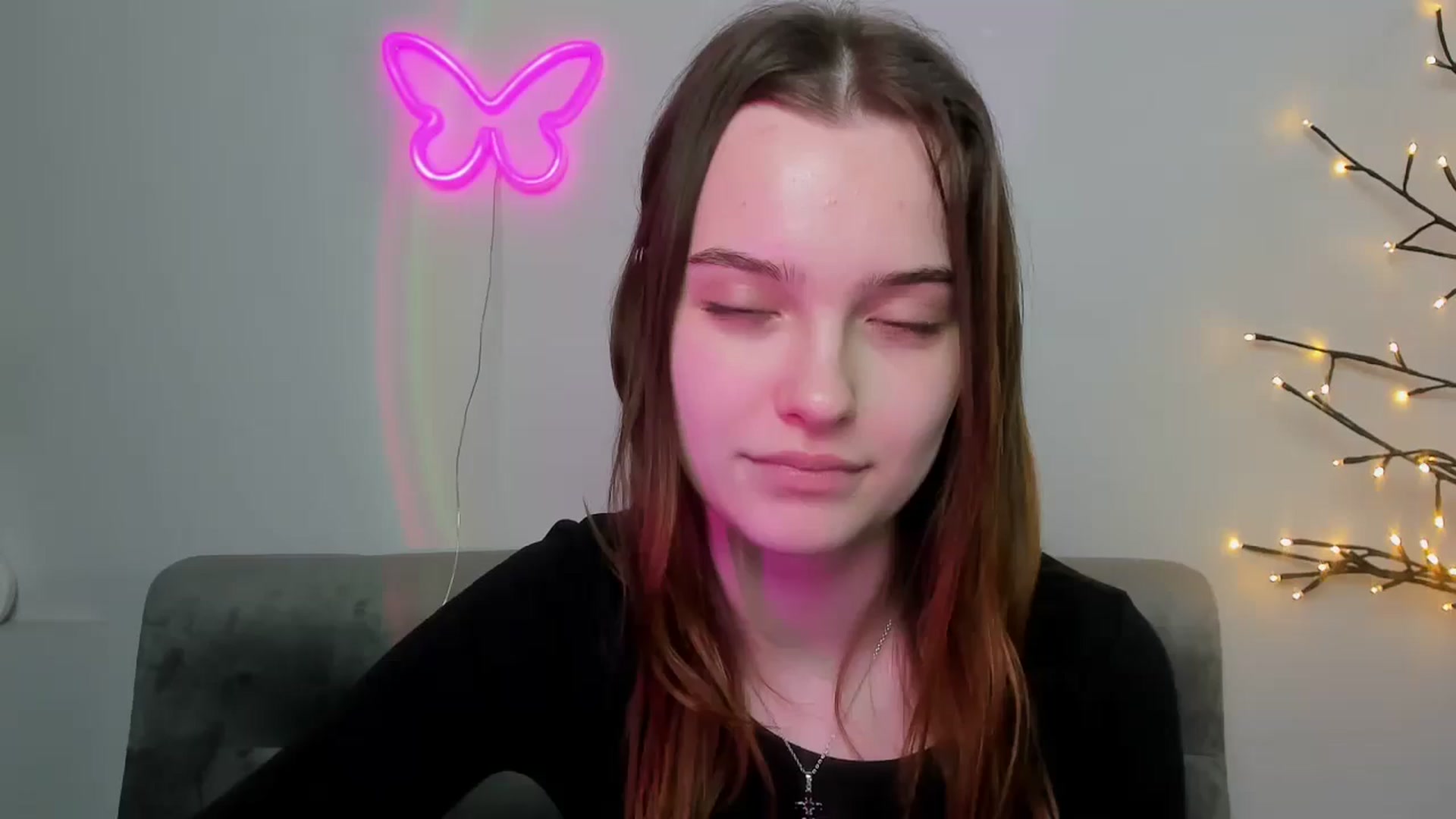 Gallery image thumbnail from KristiGant's myfreecams stream on, 04/17/2026, 16:01 image 17 of 20