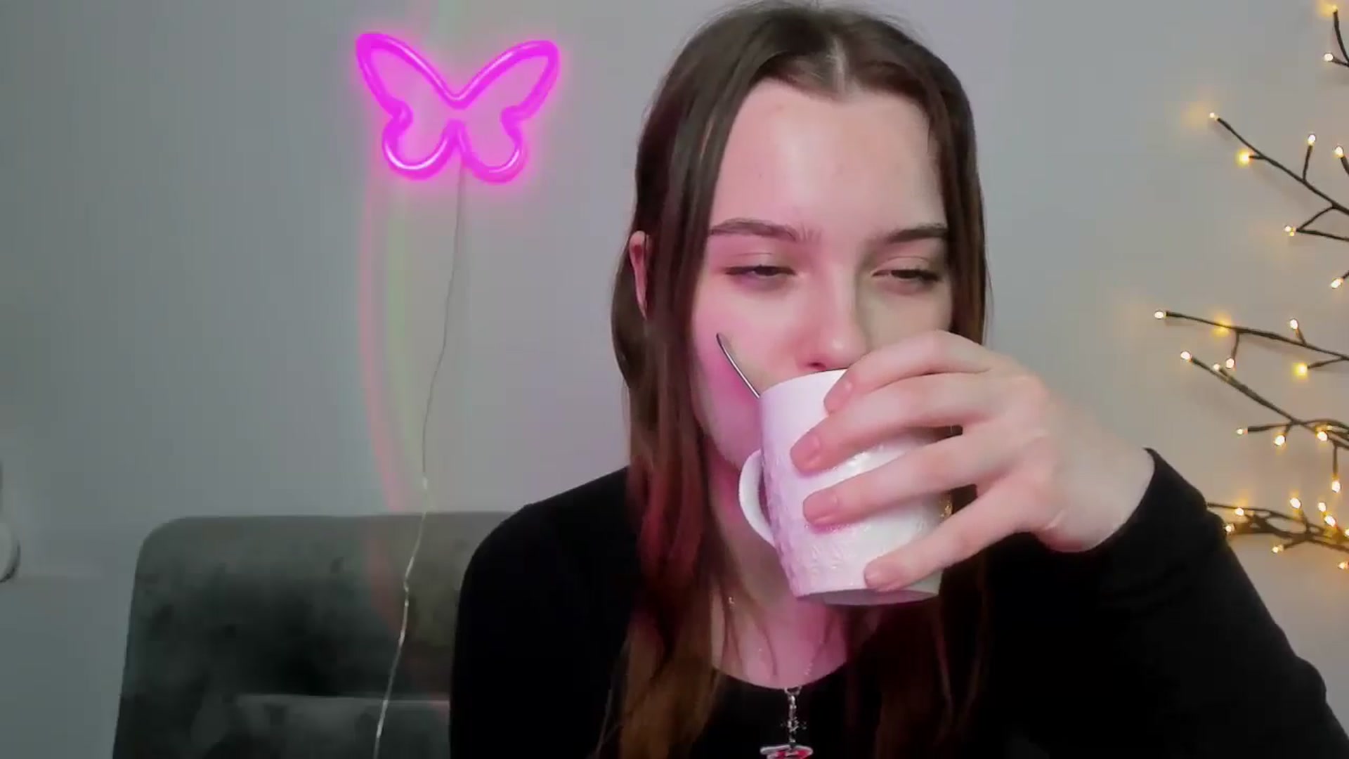 Gallery image thumbnail from KristiGant's myfreecams stream on, 04/17/2026, 16:01 image 6 of 20