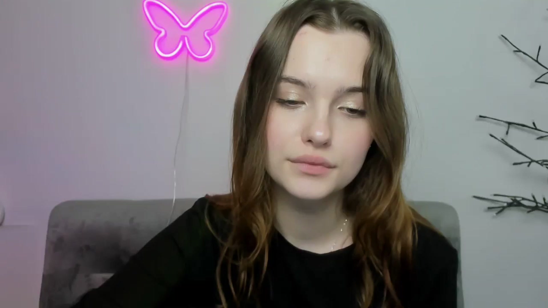 Gallery image thumbnail from KristiGant's myfreecams stream on, 04/18/2026, 14:32 image 1 of 20