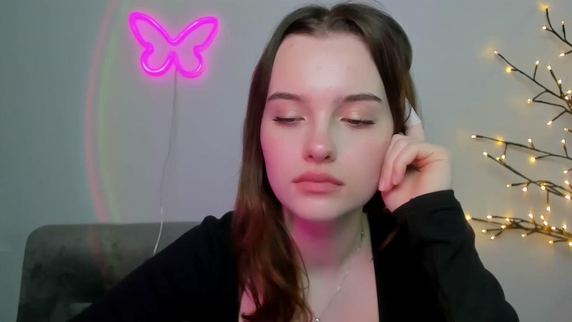 Gallery image thumbnail from KristiGant's myfreecams stream on, 04/19/2026, 12:38 image 16 of 20
