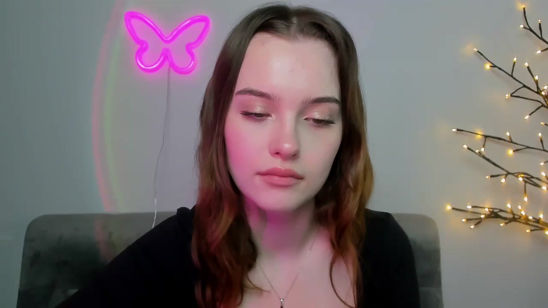 Gallery image thumbnail from KristiGant's myfreecams stream on, 04/19/2026, 12:38 image 4 of 20