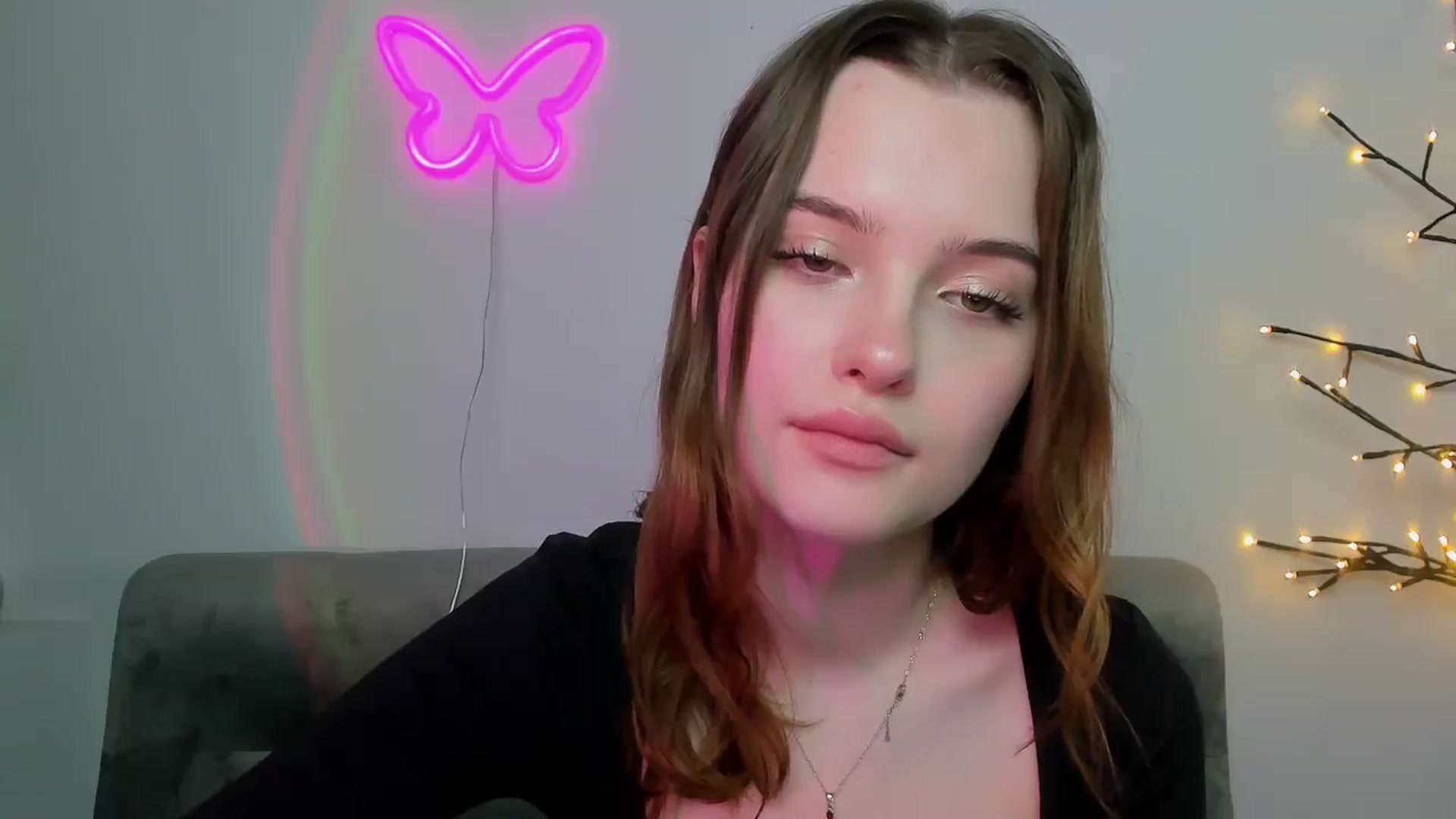 Gallery image thumbnail from KristiGant's myfreecams stream on, 04/19/2026, 13:10 image 17 of 20