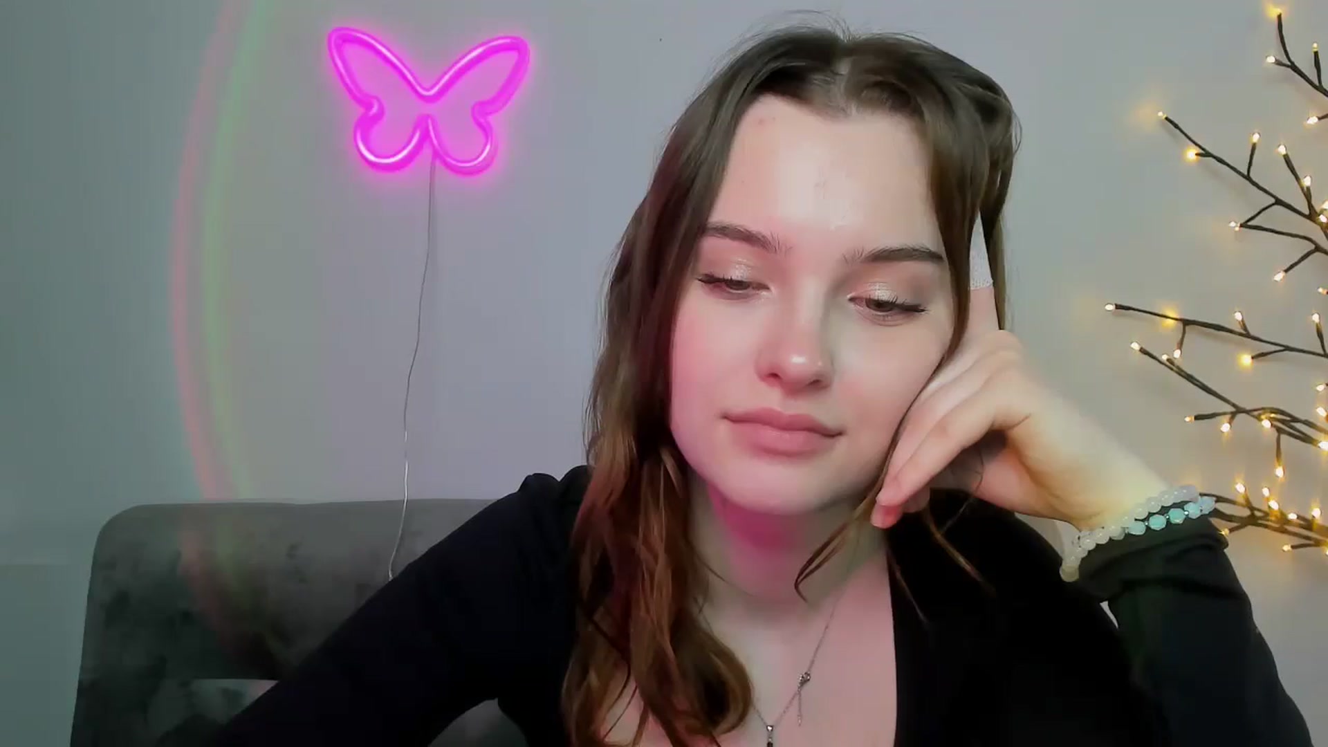 Gallery image thumbnail from KristiGant's myfreecams stream on, 04/19/2026, 16:02 image 4 of 20