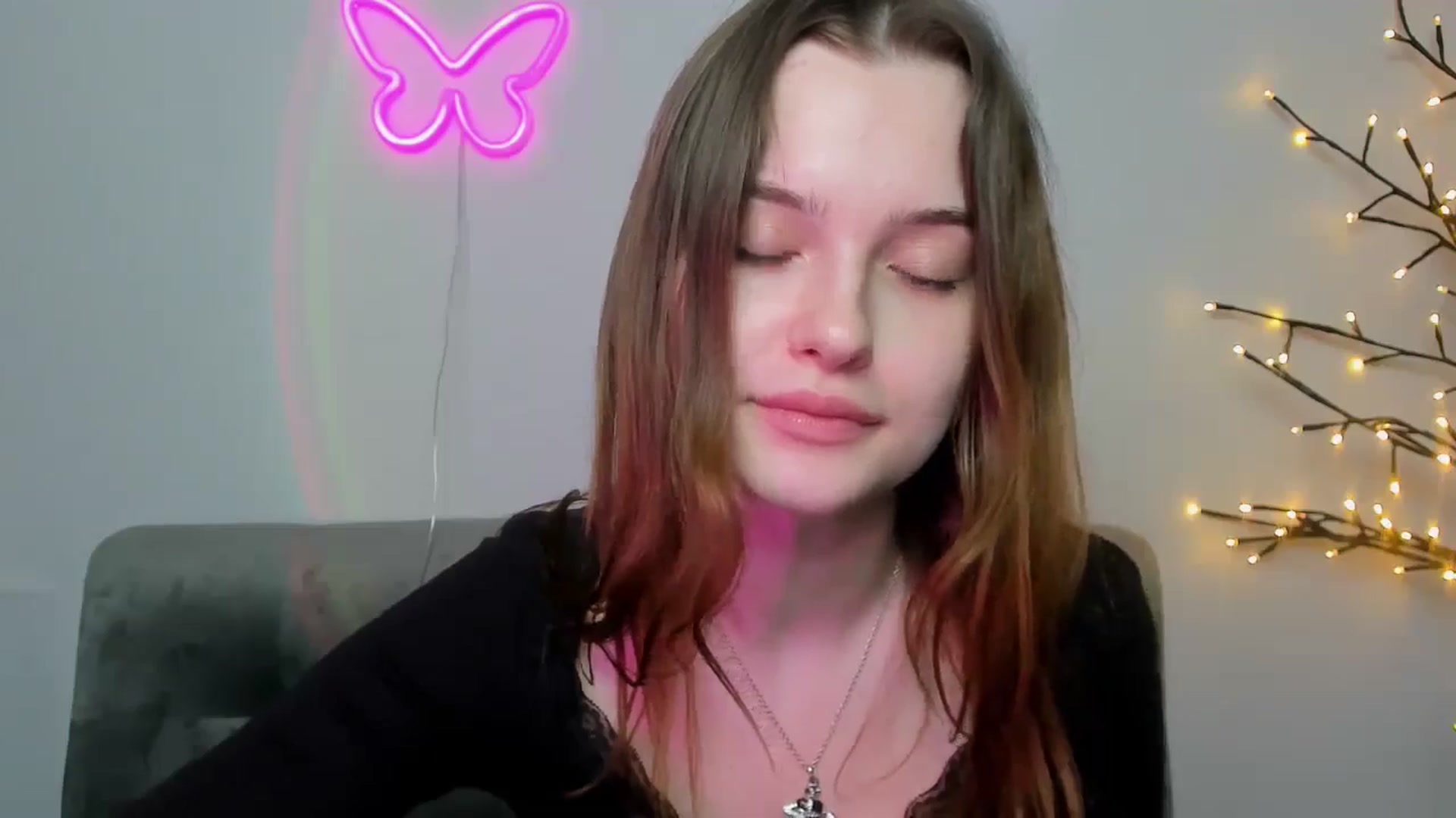 Gallery image thumbnail from KristiGant's myfreecams stream on, 04/21/2026, 11:20 image 4 of 20