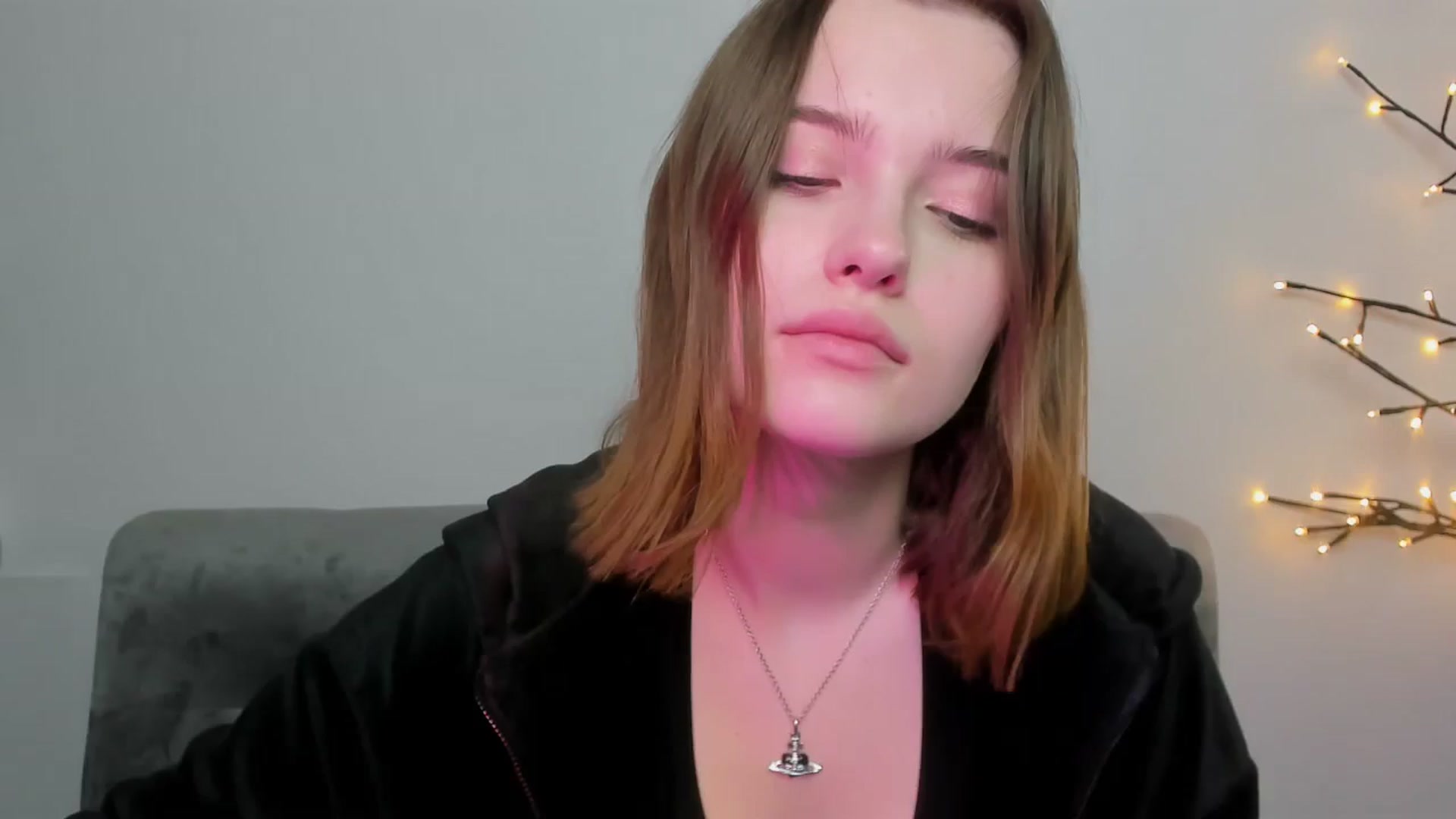 Gallery image thumbnail from KristiGant's myfreecams stream on, 04/27/2026, 13:26 image 5 of 20