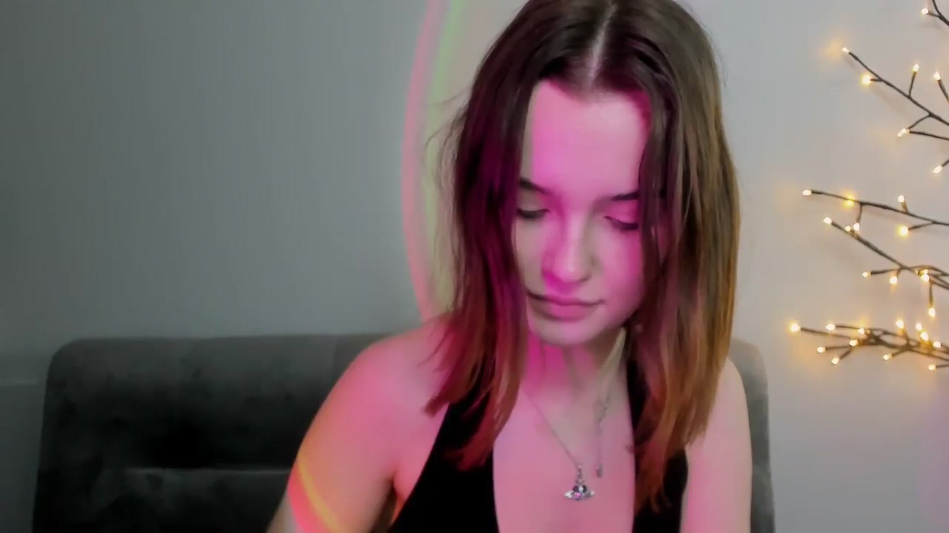 Gallery image thumbnail from KristiGant's myfreecams stream on, 04/27/2026, 15:12 image 18 of 20