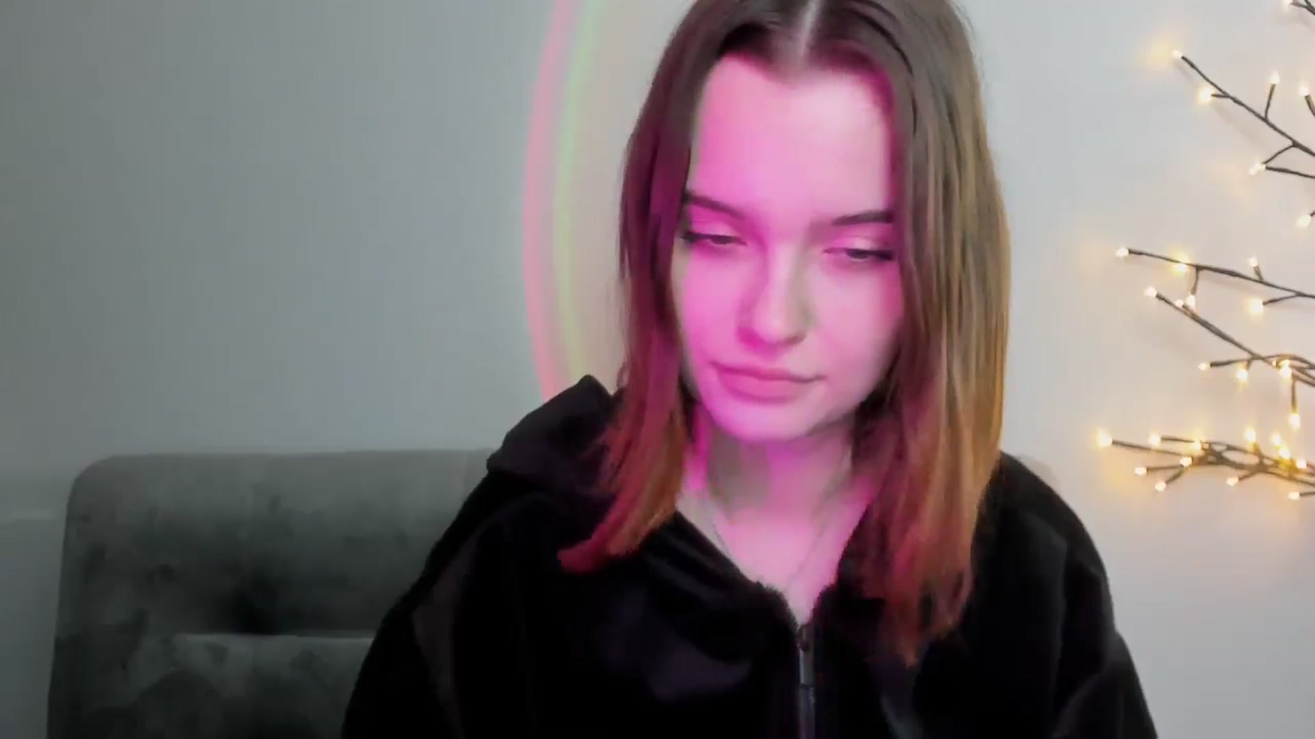 Gallery image thumbnail from KristiGant's myfreecams stream on, 04/27/2026, 15:52 image 5 of 20