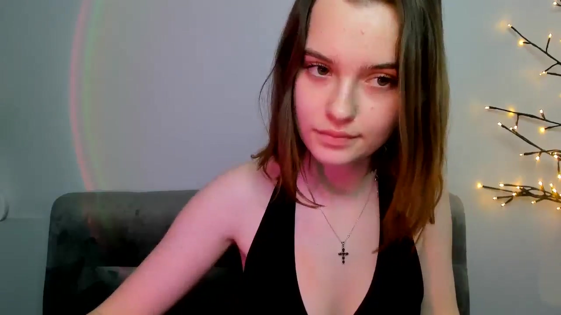 Gallery image thumbnail from KristiGant's myfreecams stream on, 04/29/2026, 13:45 image 11 of 20