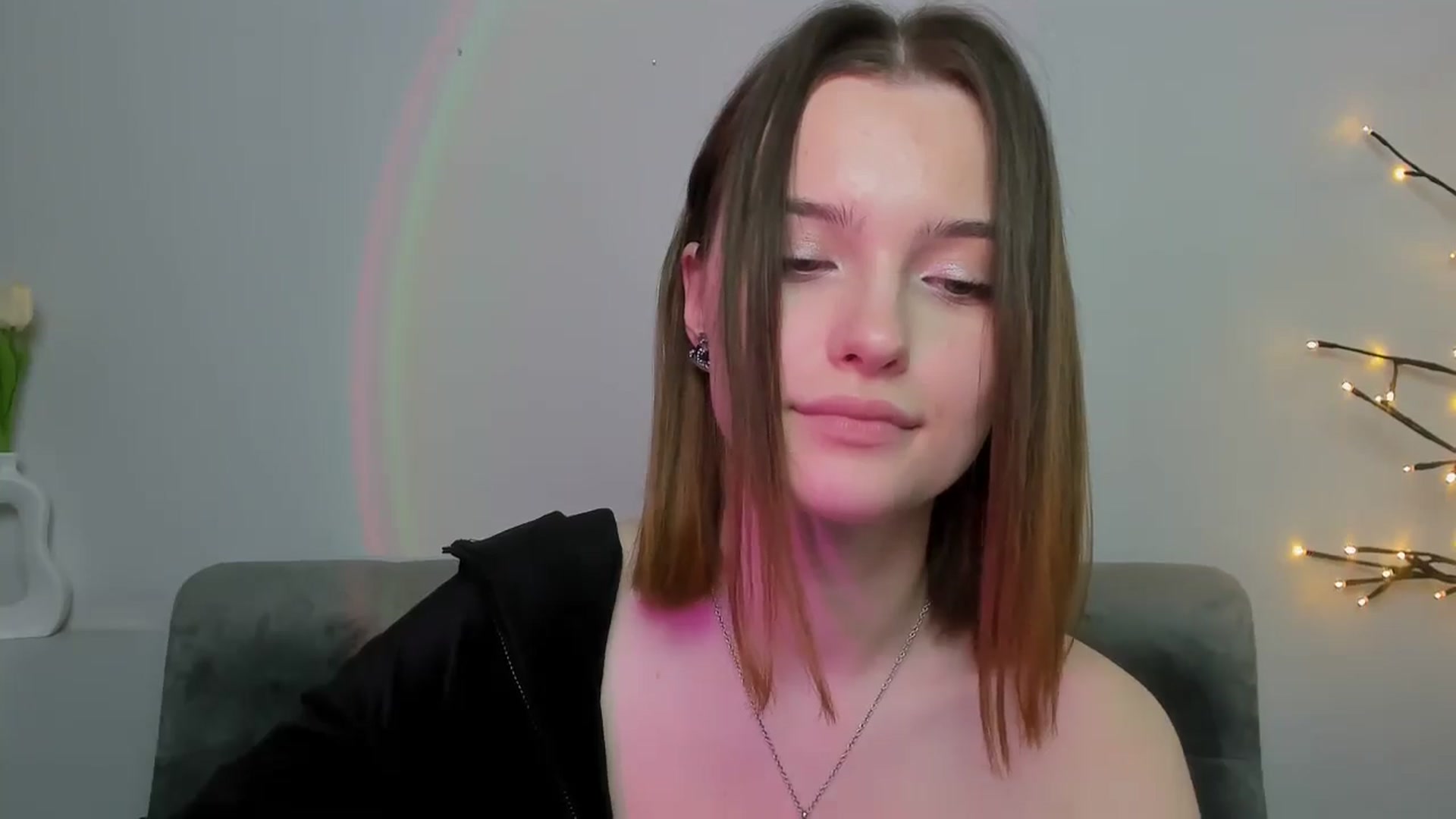Gallery image thumbnail from KristiGant's myfreecams stream on, 05/01/2026, 15:31 image 16 of 20