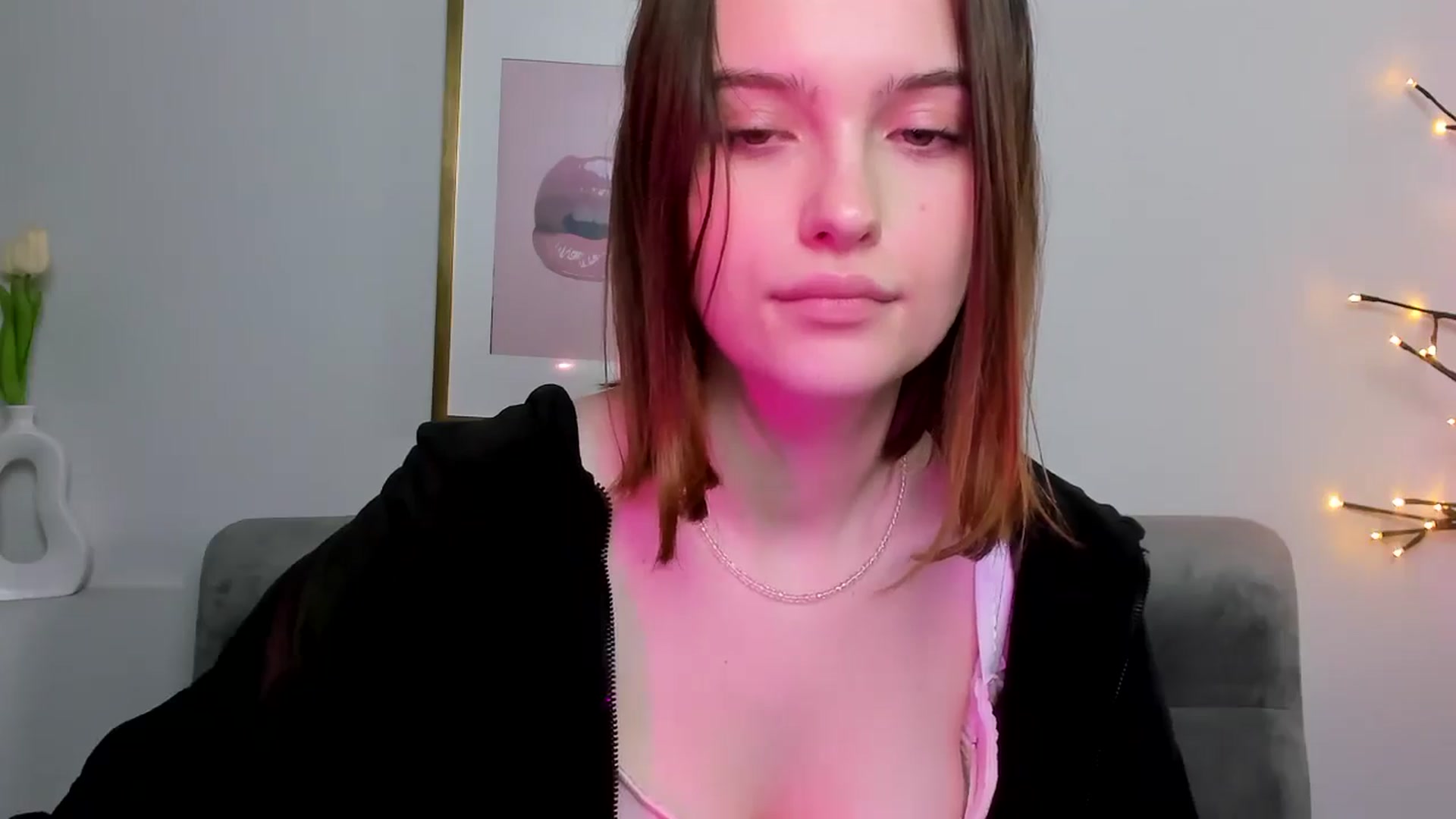 Gallery image thumbnail from KristiGant's myfreecams stream on, 05/05/2026, 14:30 image 20 of 20