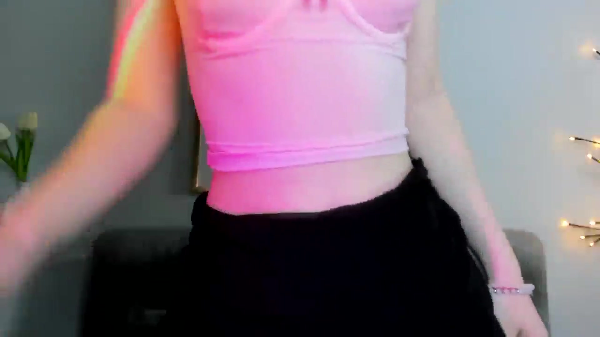 Gallery image thumbnail from KristiGant's myfreecams stream on, 05/10/2026, 11:48 image 6 of 20