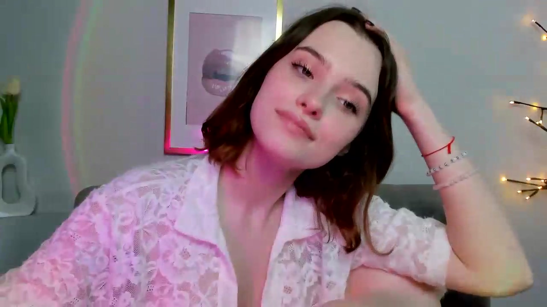 Gallery image thumbnail from KristiGant's myfreecams stream on, 05/13/2026, 12:03 image 13 of 20