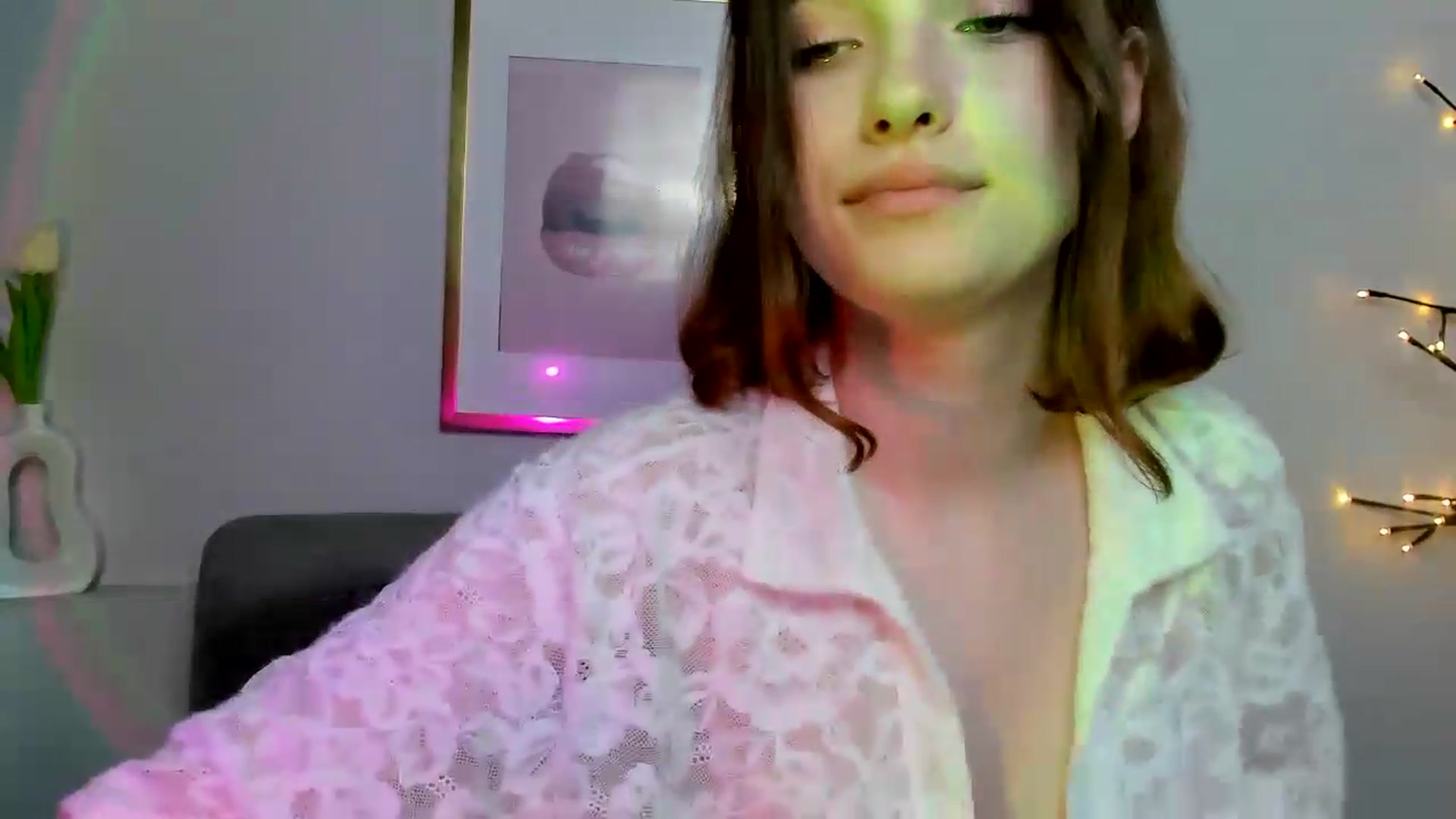 Gallery image thumbnail from KristiGant's myfreecams stream on, 05/13/2026, 13:34 image 8 of 20