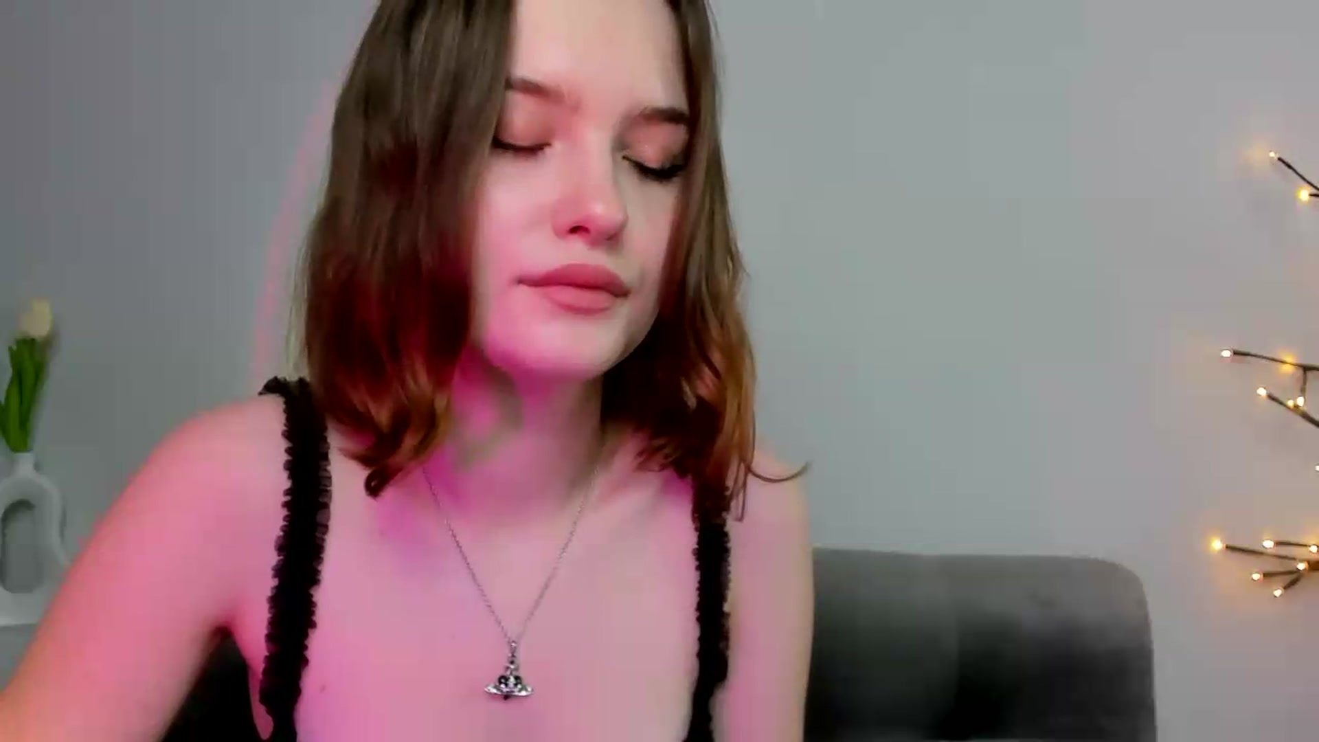 Gallery image thumbnail from KristiGant's myfreecams stream on, 05/15/2026, 12:31 image 17 of 20