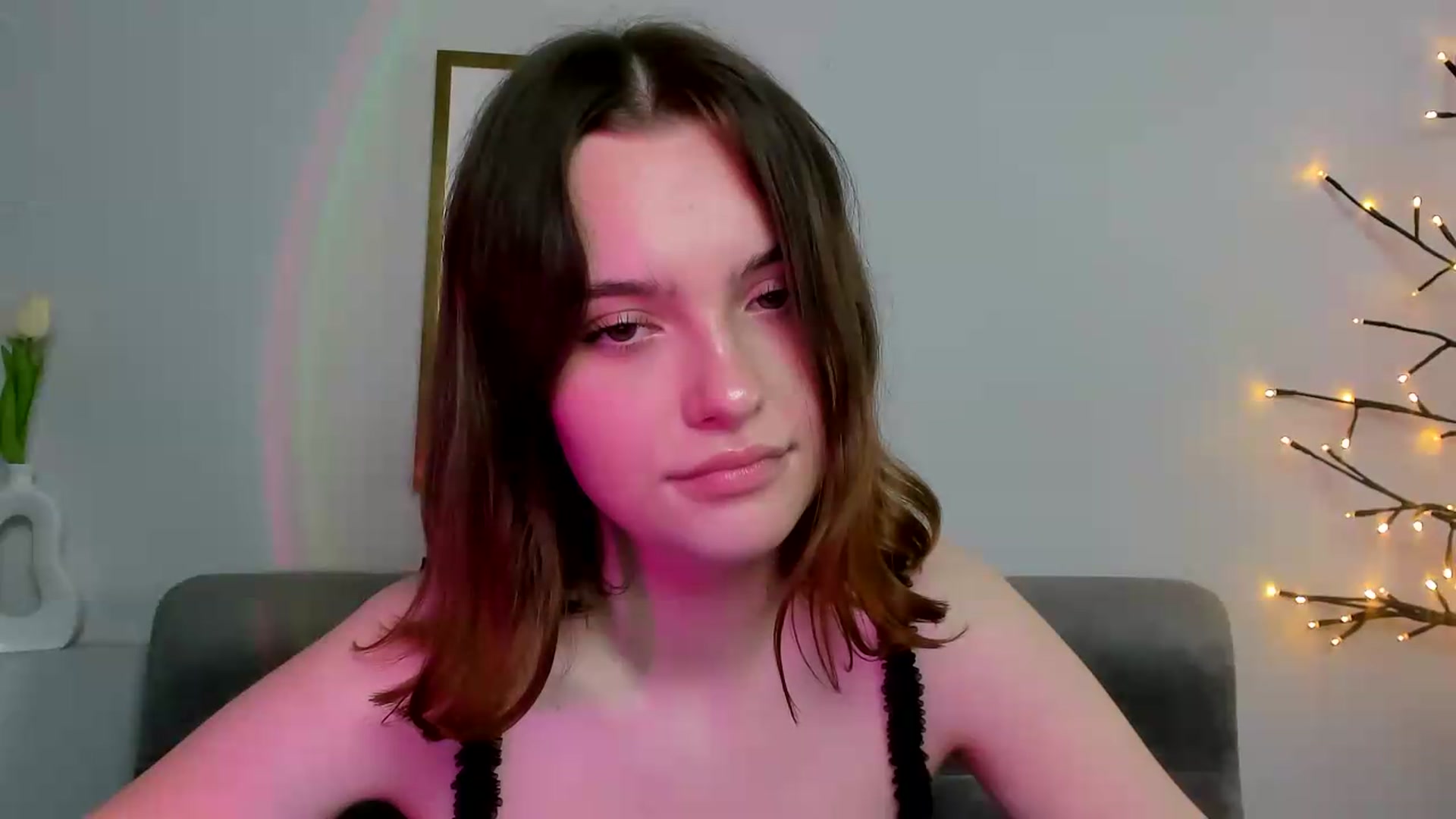 Gallery image thumbnail from KristiGant's myfreecams stream on, 05/18/2026, 13:00 image 16 of 20