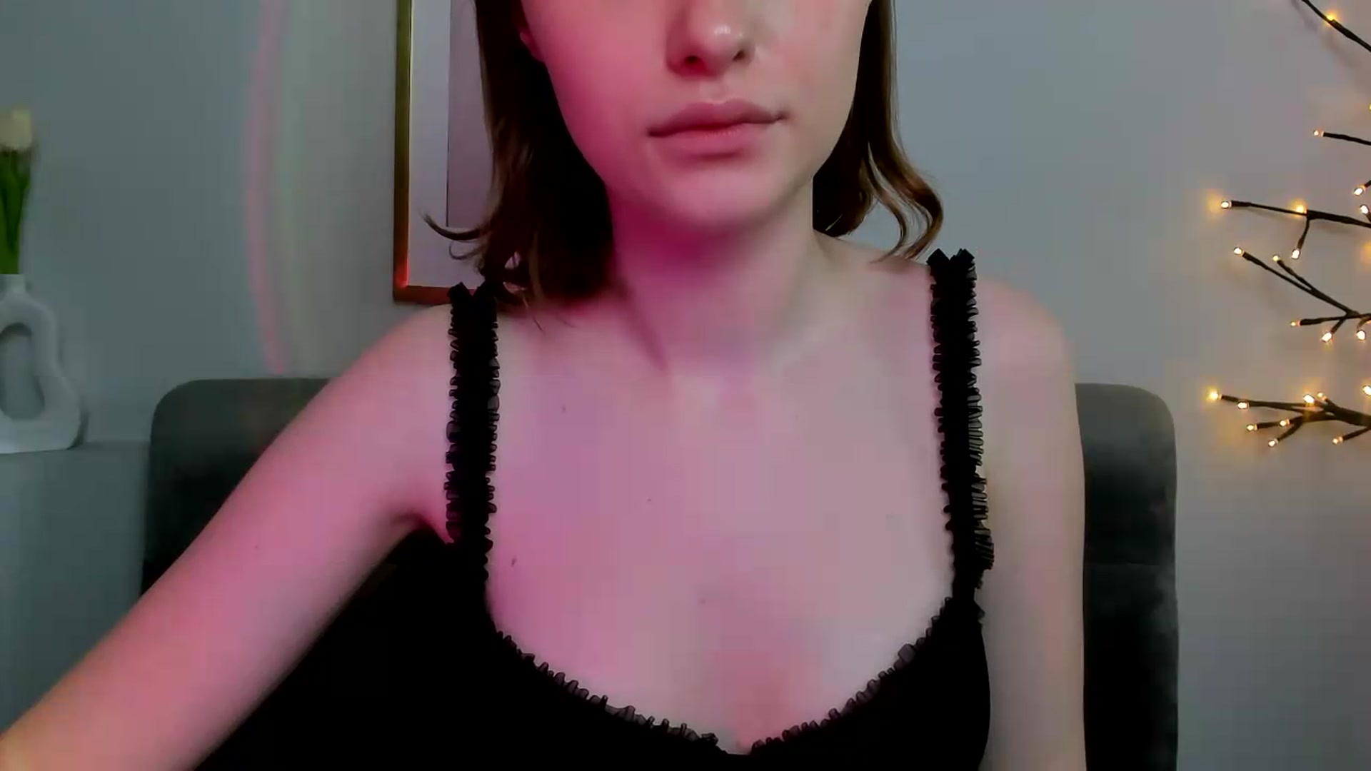 Gallery image thumbnail from KristiGant's myfreecams stream on, 05/18/2026, 15:58 image 14 of 20