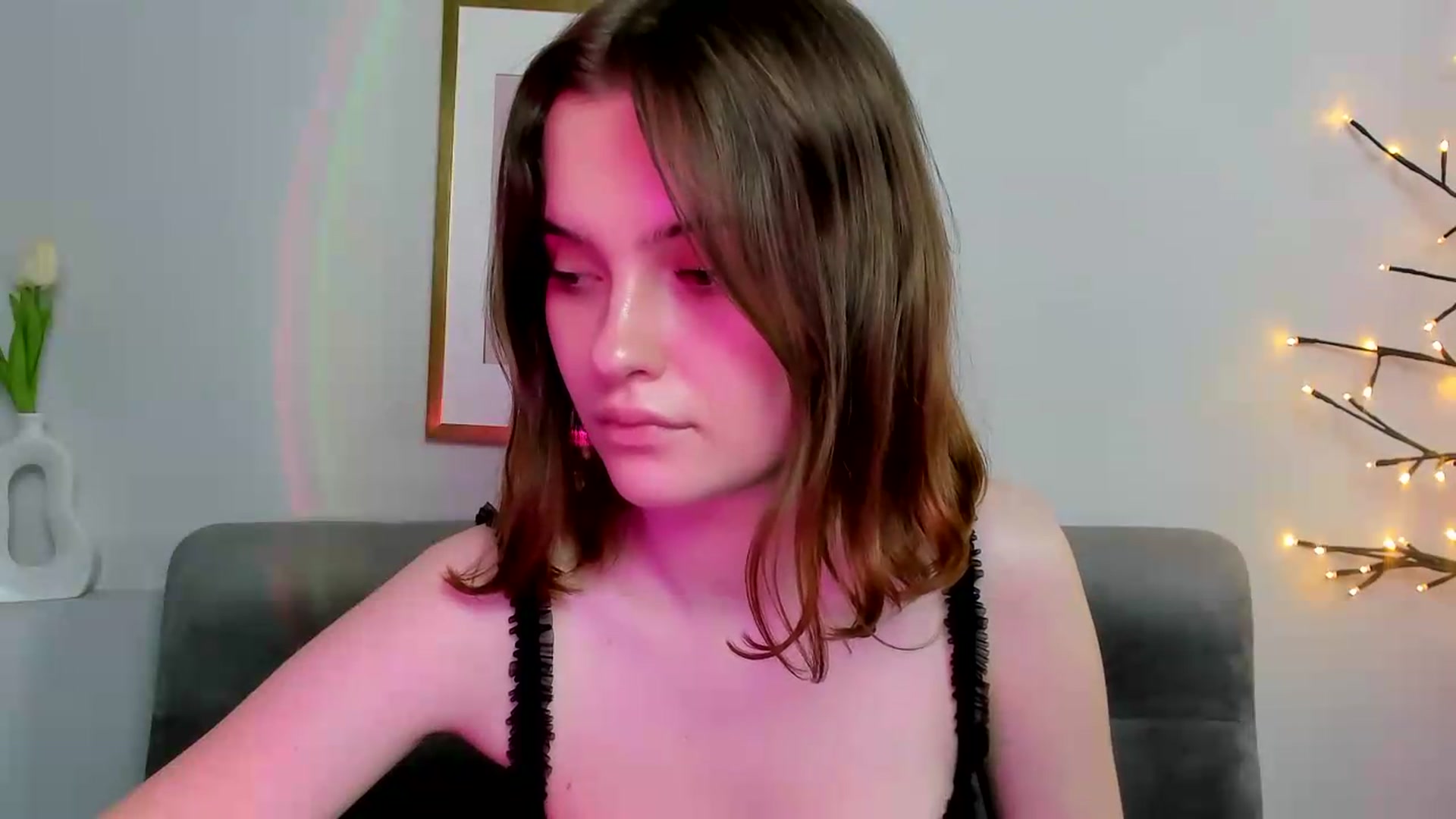 Gallery image thumbnail from KristiGant's myfreecams stream on, 05/18/2026, 15:58 image 3 of 20