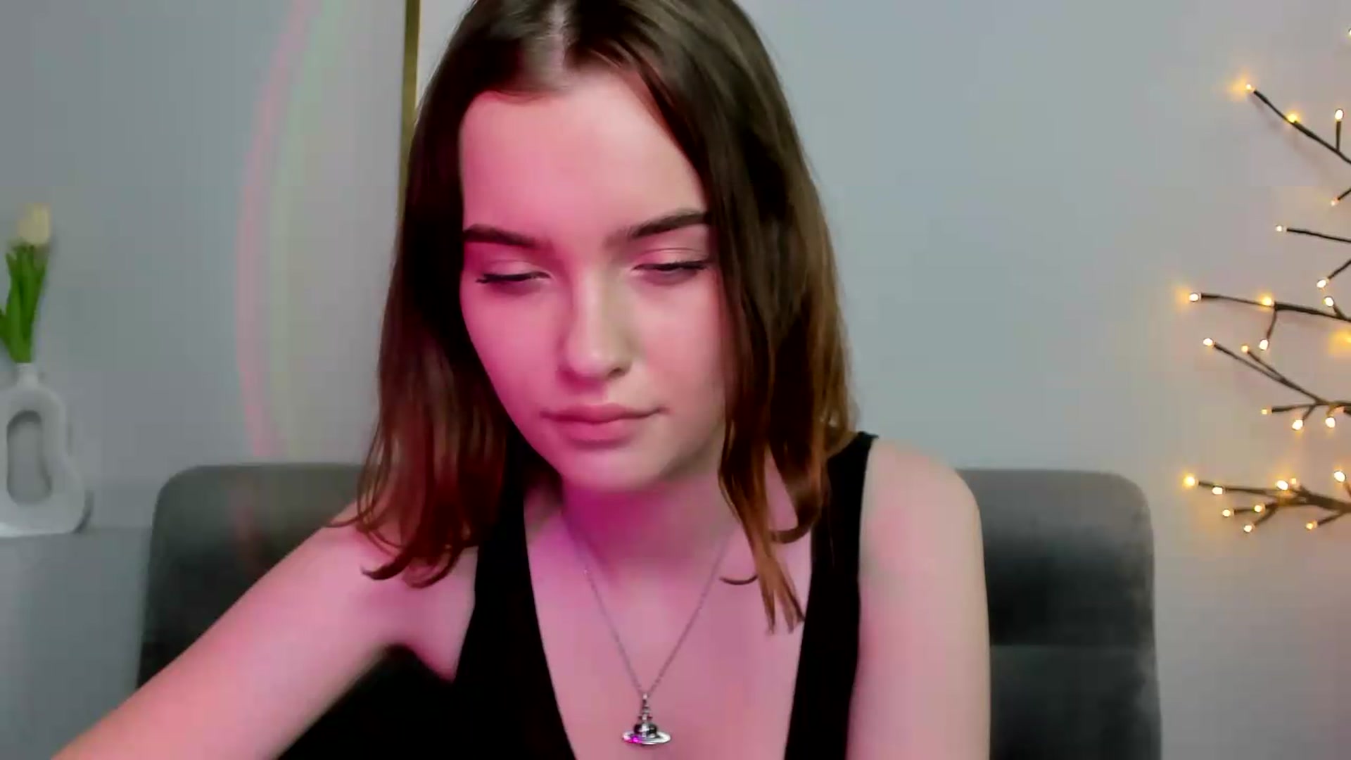 Gallery image thumbnail from KristiGant's myfreecams stream on, 05/19/2026, 12:04 image 17 of 20