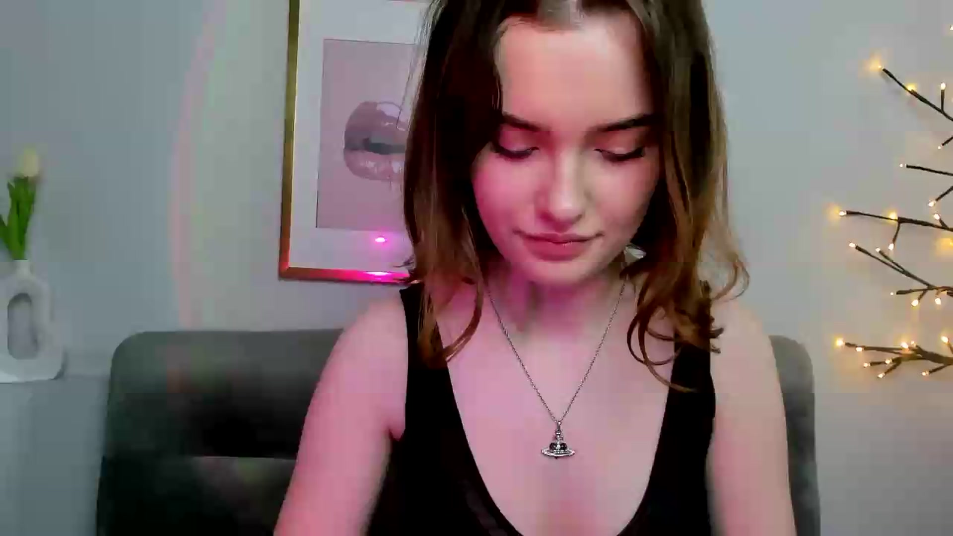 Gallery image thumbnail from KristiGant's myfreecams stream on, 05/19/2026, 12:04 image 1 of 20