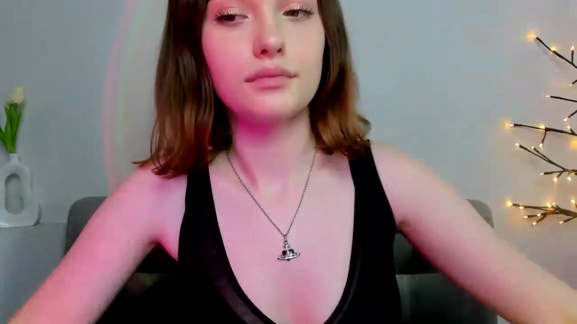 Gallery image thumbnail from KristiGant's myfreecams stream on, 05/19/2026, 12:04 image 20 of 20