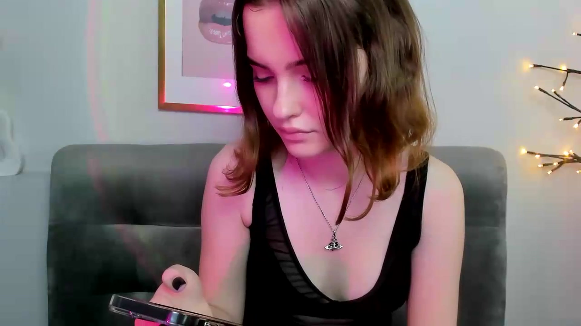Gallery image thumbnail from KristiGant's myfreecams stream on, 05/19/2026, 13:15 image 2 of 20