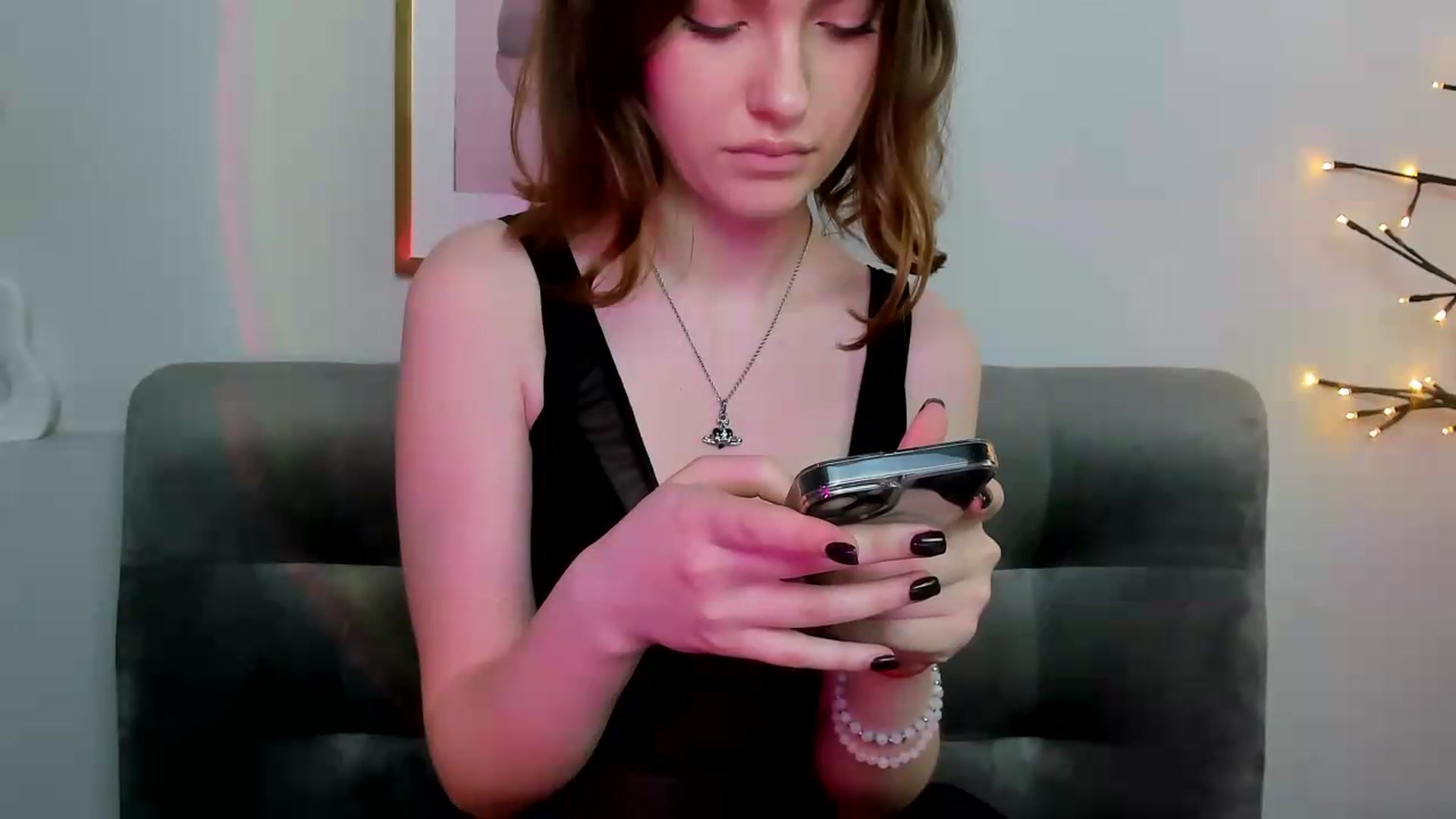 Gallery image thumbnail from KristiGant's myfreecams stream on, 05/19/2026, 13:15 image 9 of 20