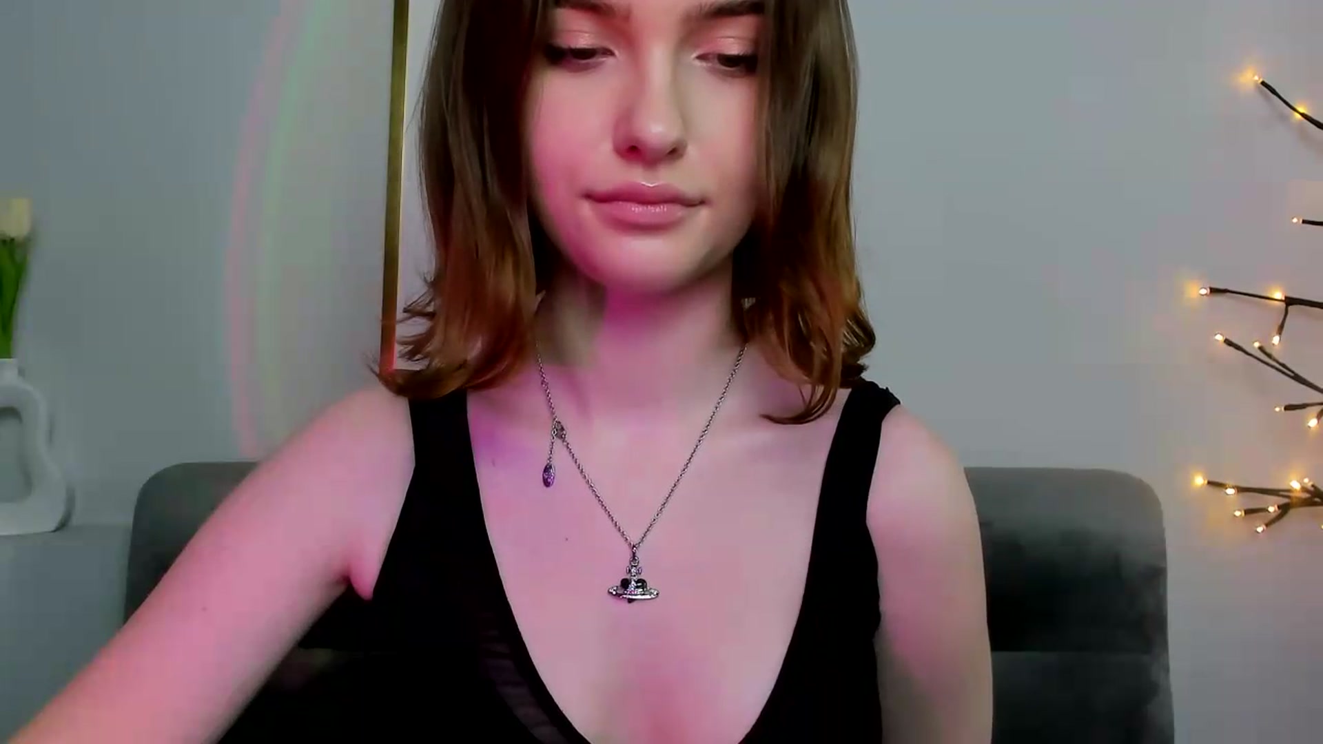 Gallery image thumbnail from KristiGant's myfreecams stream on, 05/19/2026, 15:03 image 16 of 20