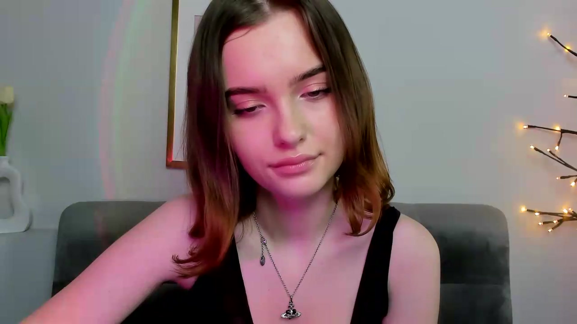 Gallery image thumbnail from KristiGant's myfreecams stream on, 05/19/2026, 15:03 image 11 of 20