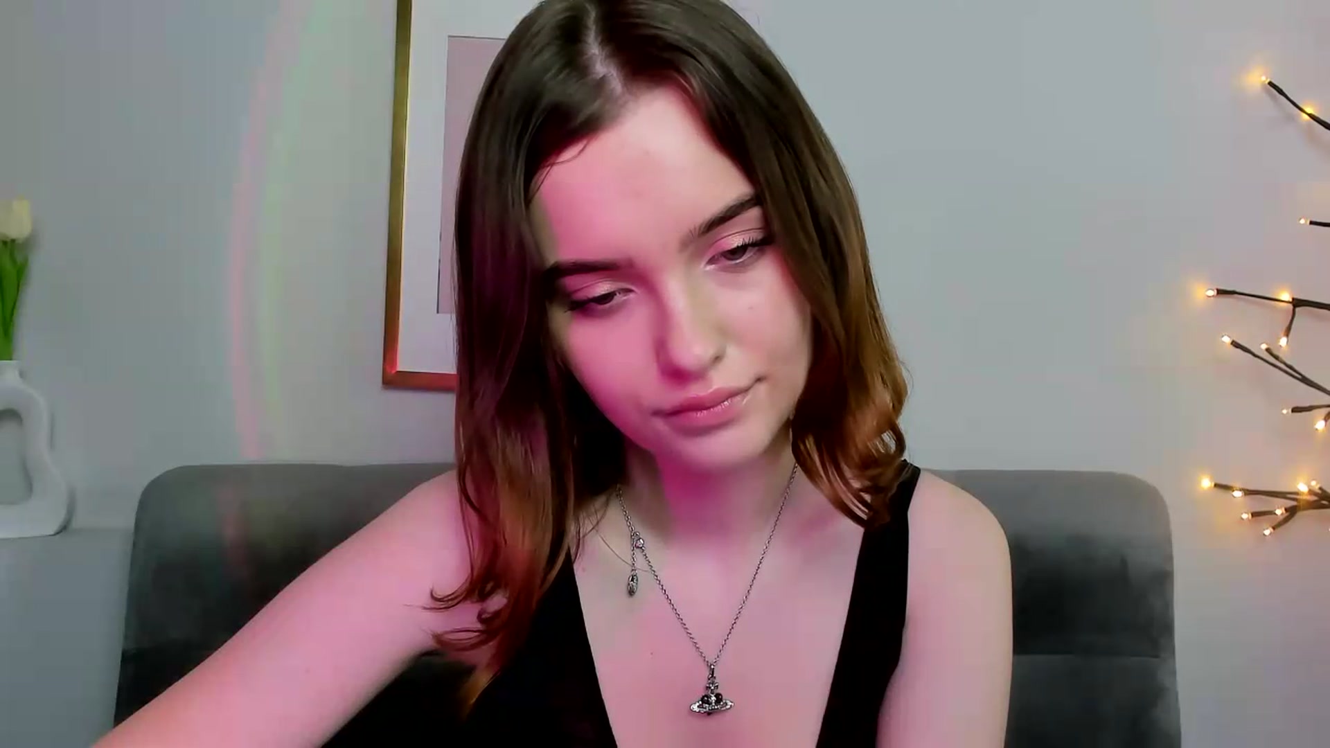 Gallery image thumbnail from KristiGant's myfreecams stream on, 05/19/2026, 15:03 image 5 of 20