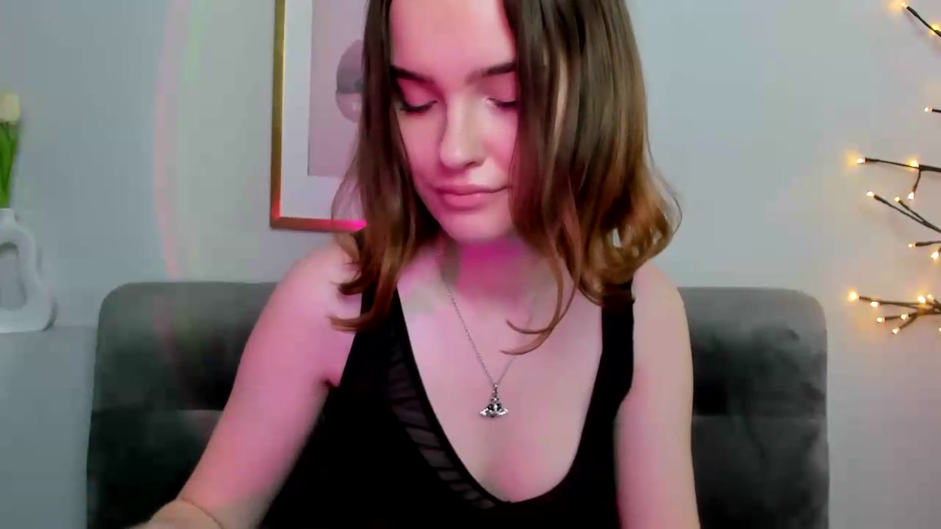 Gallery image thumbnail from KristiGant's myfreecams stream on, 05/19/2026, 16:34 image 16 of 20