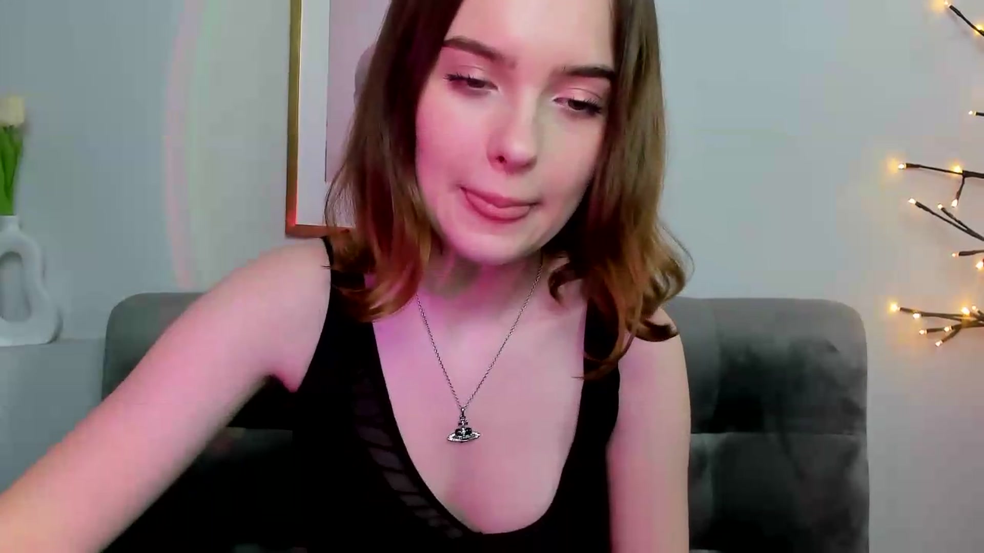 Gallery image thumbnail from KristiGant's myfreecams stream on, 05/19/2026, 16:34 image 15 of 20