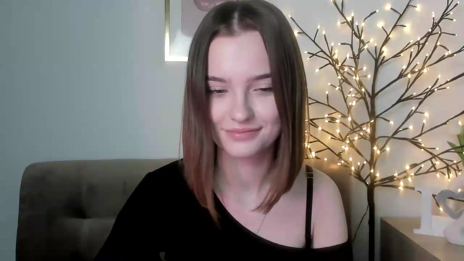 Gallery image thumbnail from KristiGant's myfreecams stream on, 05/24/2026, 14:06 image 18 of 20