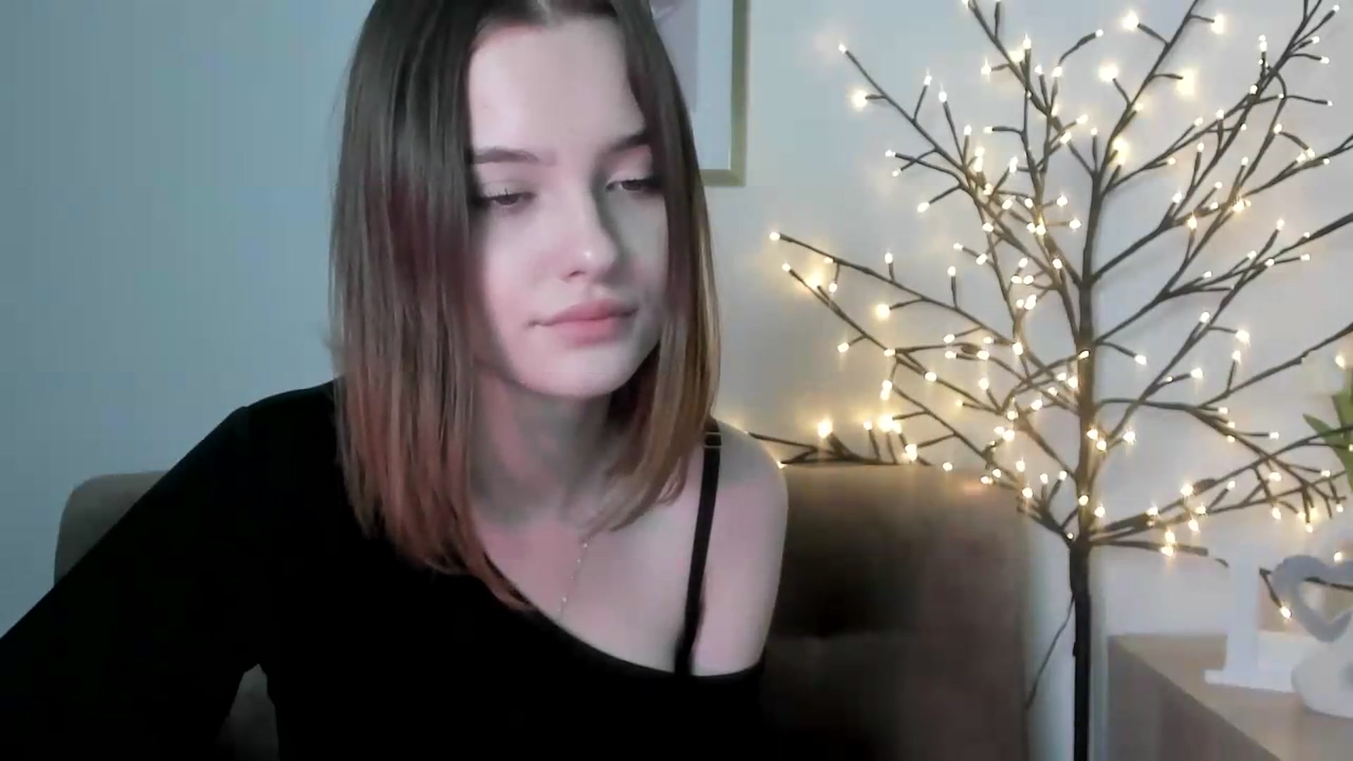 Gallery image thumbnail from KristiGant's myfreecams stream on, 05/24/2026, 14:06 image 15 of 20