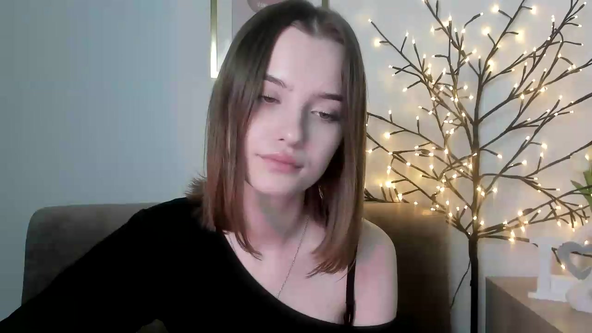 Gallery image thumbnail from KristiGant's myfreecams stream on, 05/24/2026, 14:06 image 6 of 20