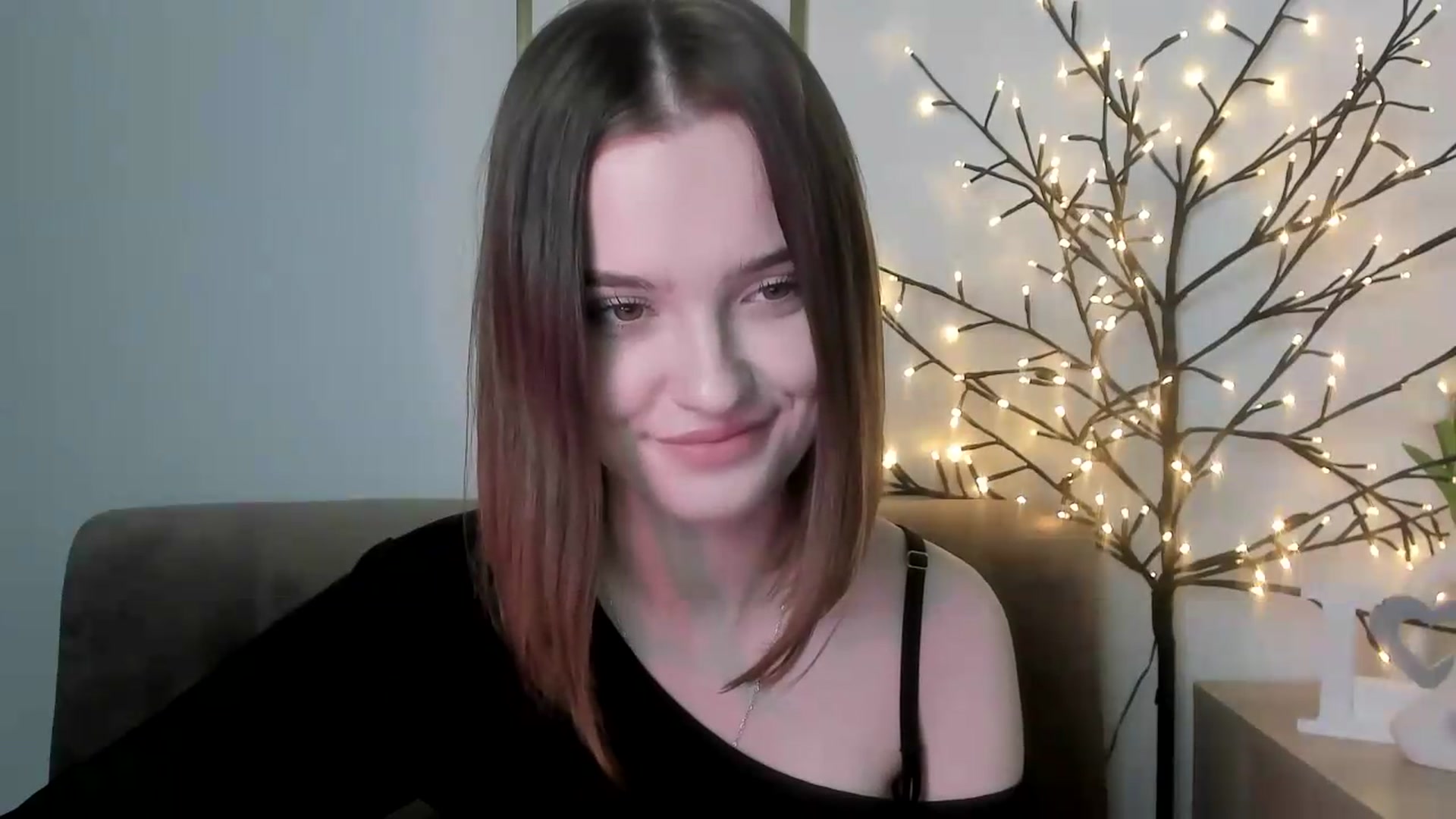 Gallery image thumbnail from KristiGant's myfreecams stream on, 05/24/2026, 14:06 image 17 of 20