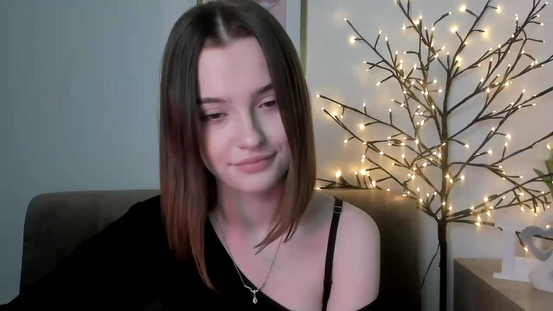 Gallery image thumbnail from KristiGant's myfreecams stream on, 05/24/2026, 14:06 image 12 of 20