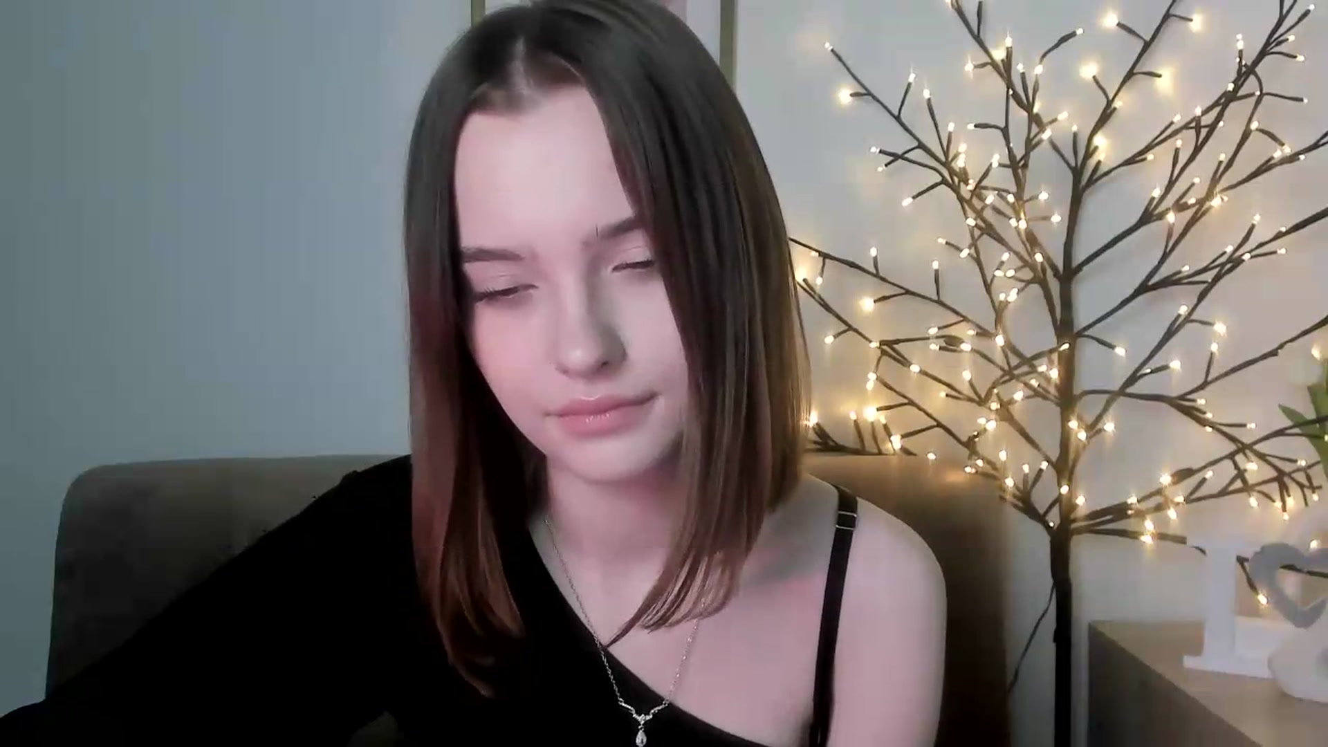 Gallery image thumbnail from KristiGant's myfreecams stream on, 05/24/2026, 14:06 image 9 of 20