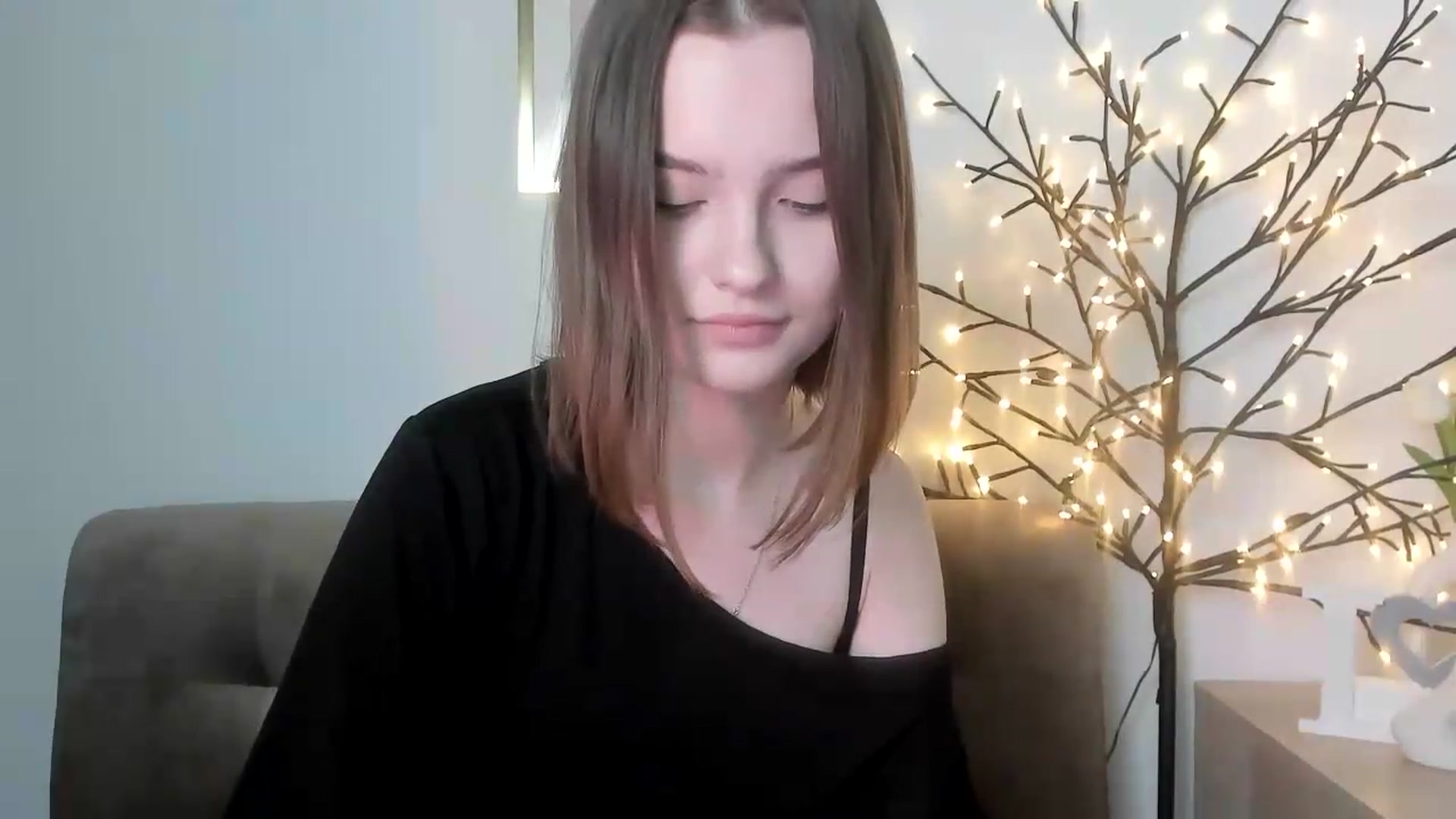Gallery image thumbnail from KristiGant's myfreecams stream on, 05/24/2026, 14:06 image 14 of 20