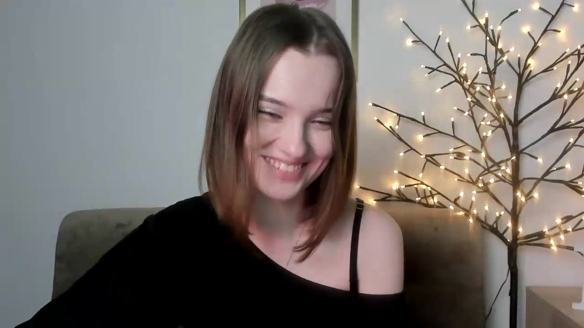 Gallery image thumbnail from KristiGant's myfreecams stream on, 05/25/2026, 16:58 image 5 of 20