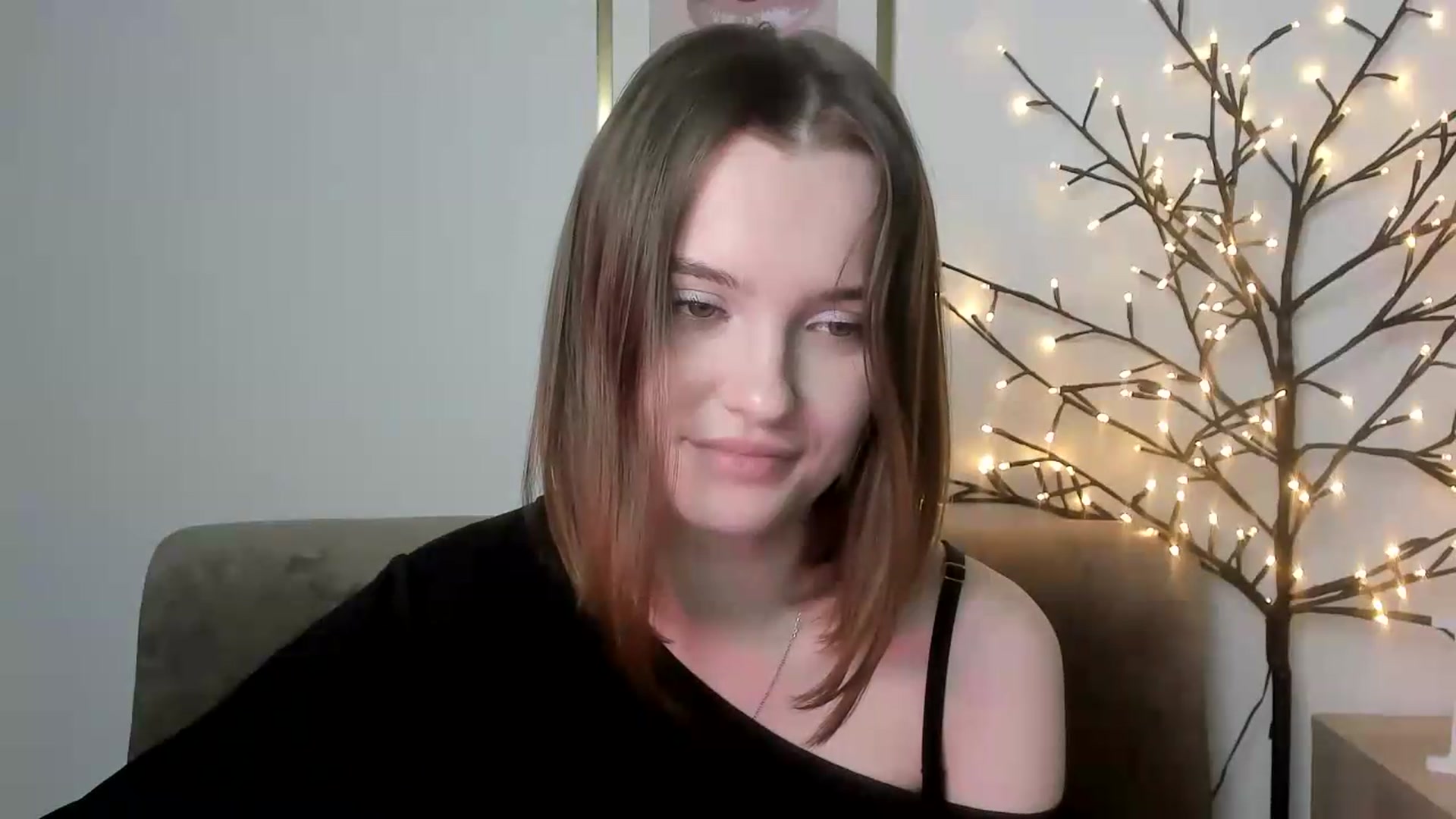 Gallery image thumbnail from KristiGant's myfreecams stream on, 05/25/2026, 16:58 image 6 of 20