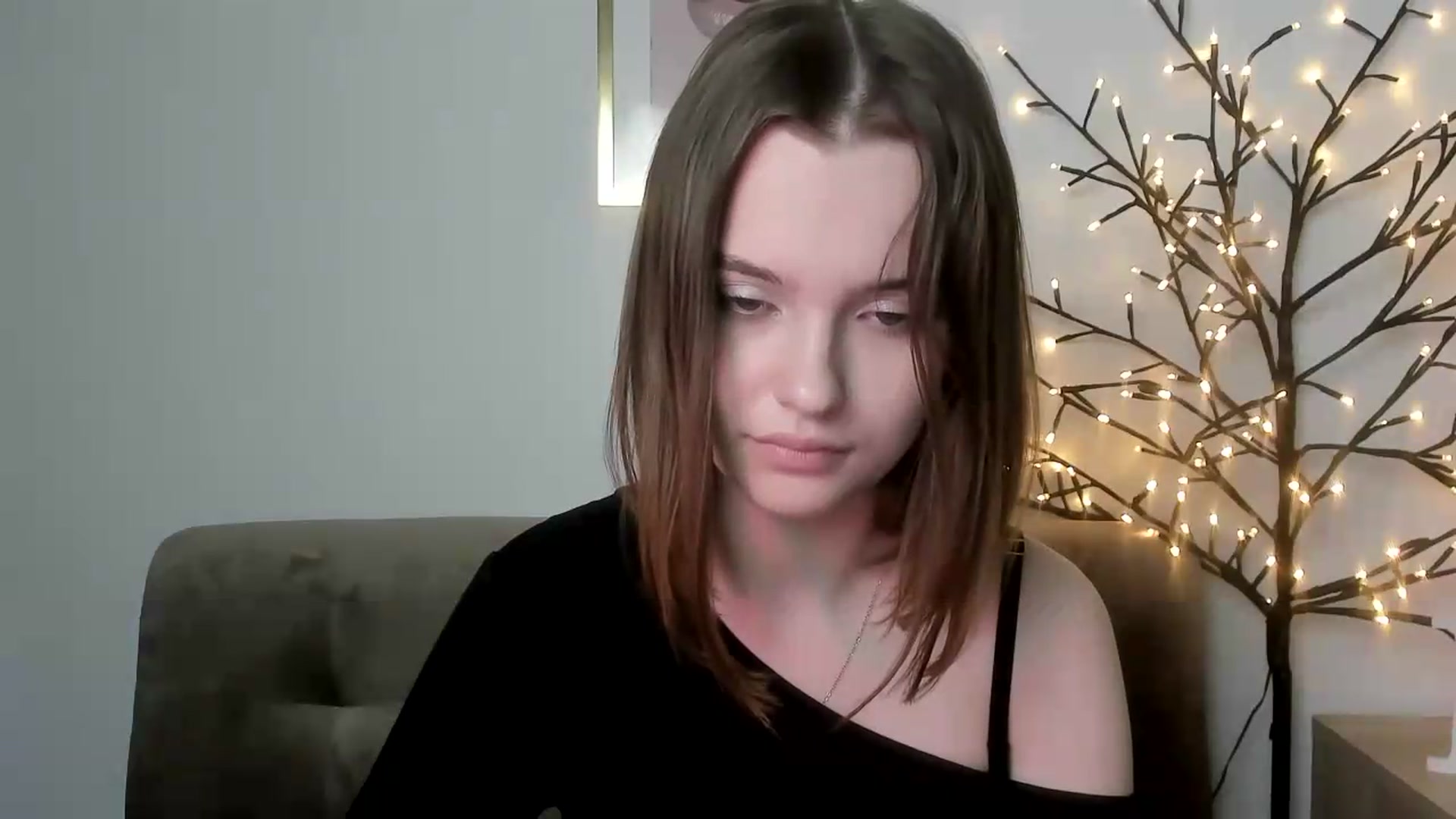 Gallery image thumbnail from KristiGant's myfreecams stream on, 05/25/2026, 16:58 image 8 of 20