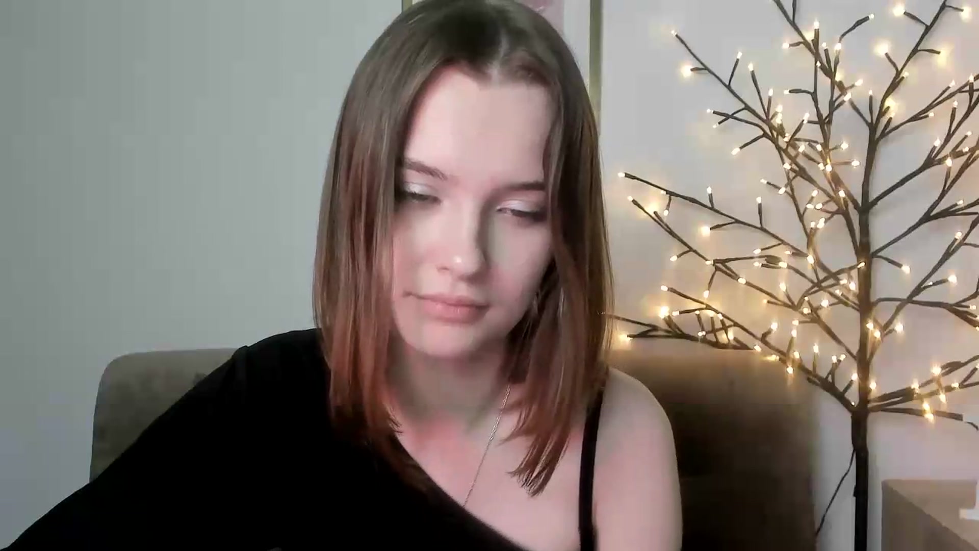 Gallery image thumbnail from KristiGant's myfreecams stream on, 05/25/2026, 16:58 image 12 of 20
