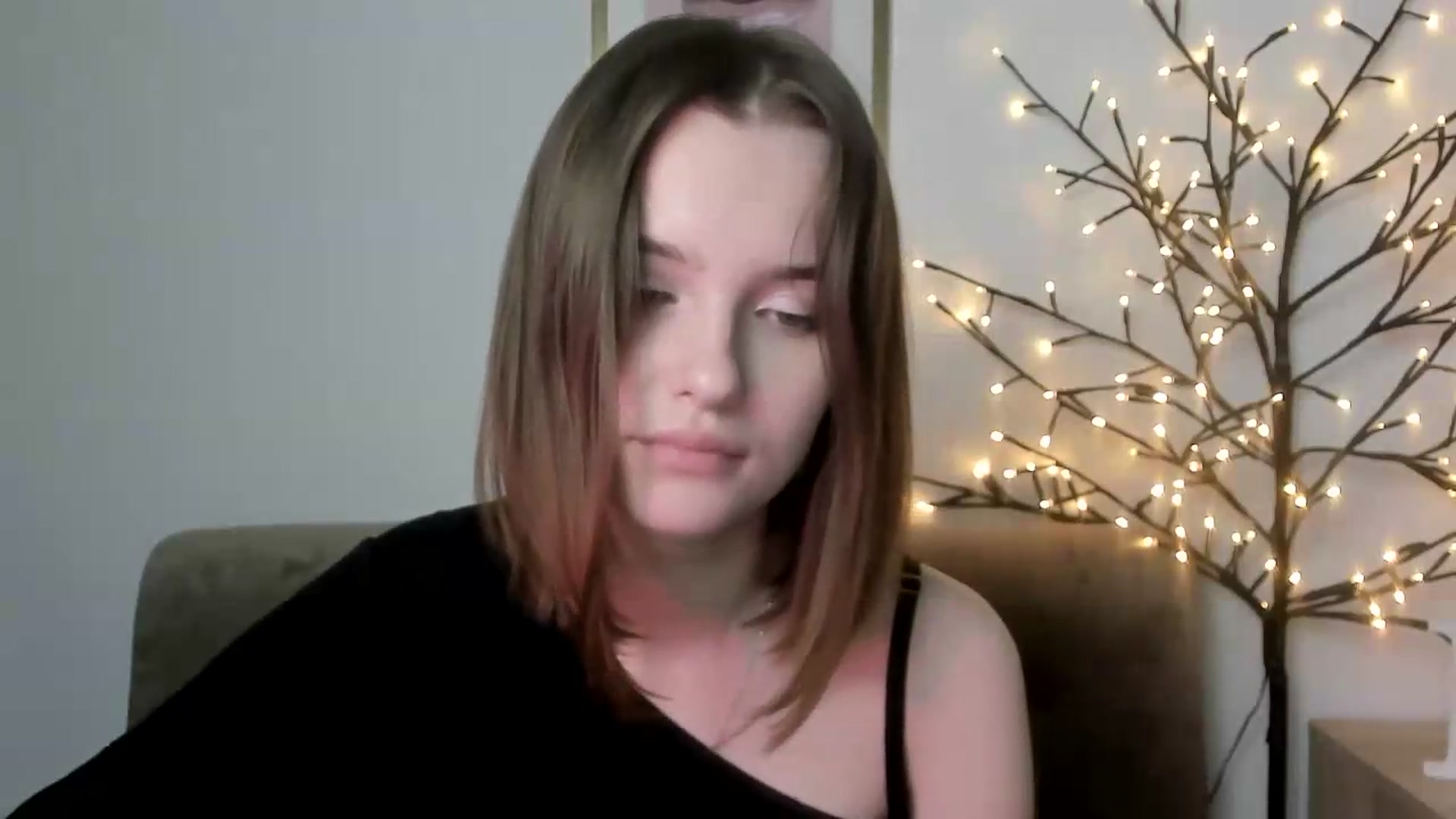 Gallery image thumbnail from KristiGant's myfreecams stream on, 05/25/2026, 16:58 image 2 of 20