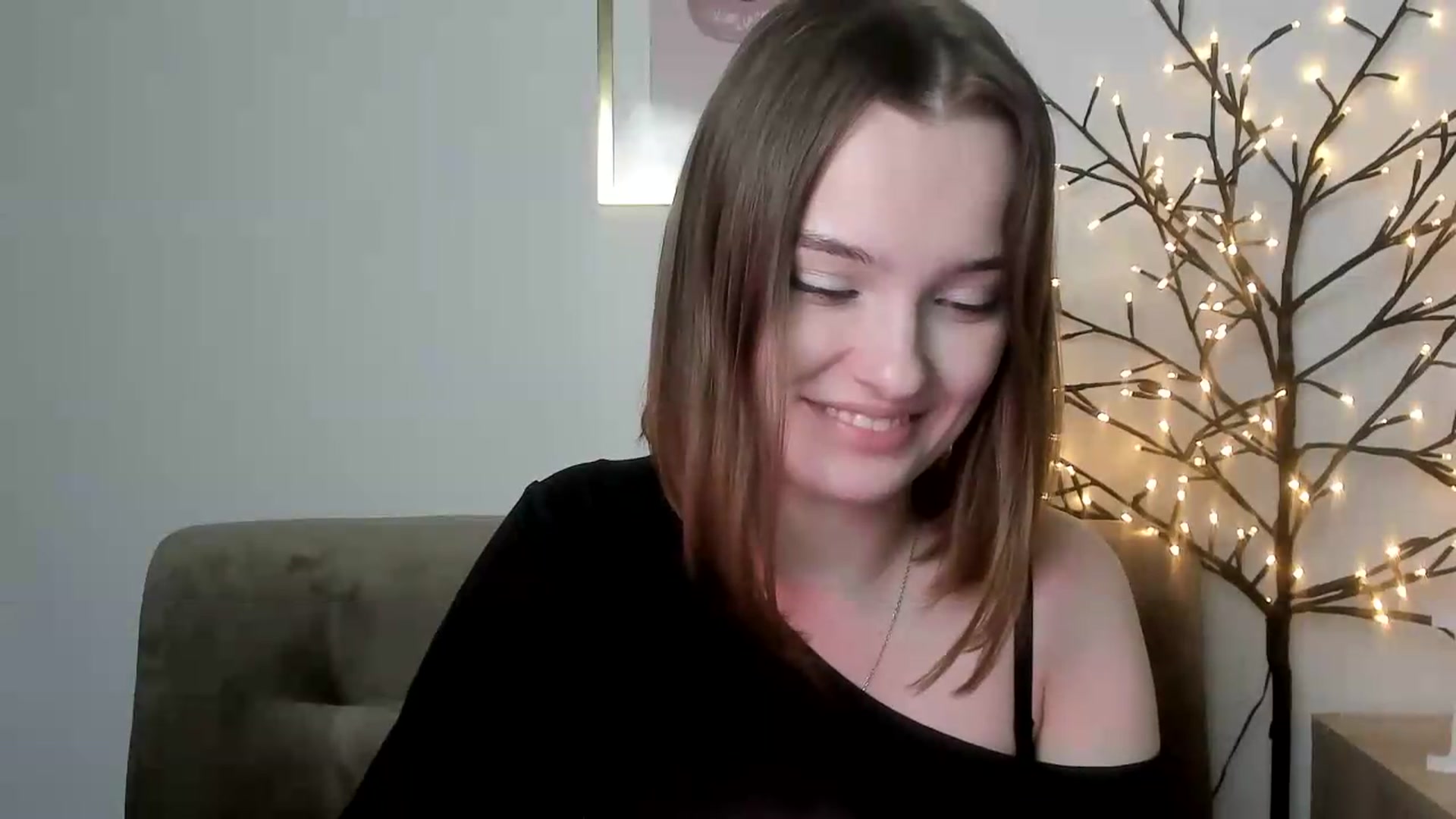 Gallery image thumbnail from KristiGant's myfreecams stream on, 05/25/2026, 16:58 image 10 of 20