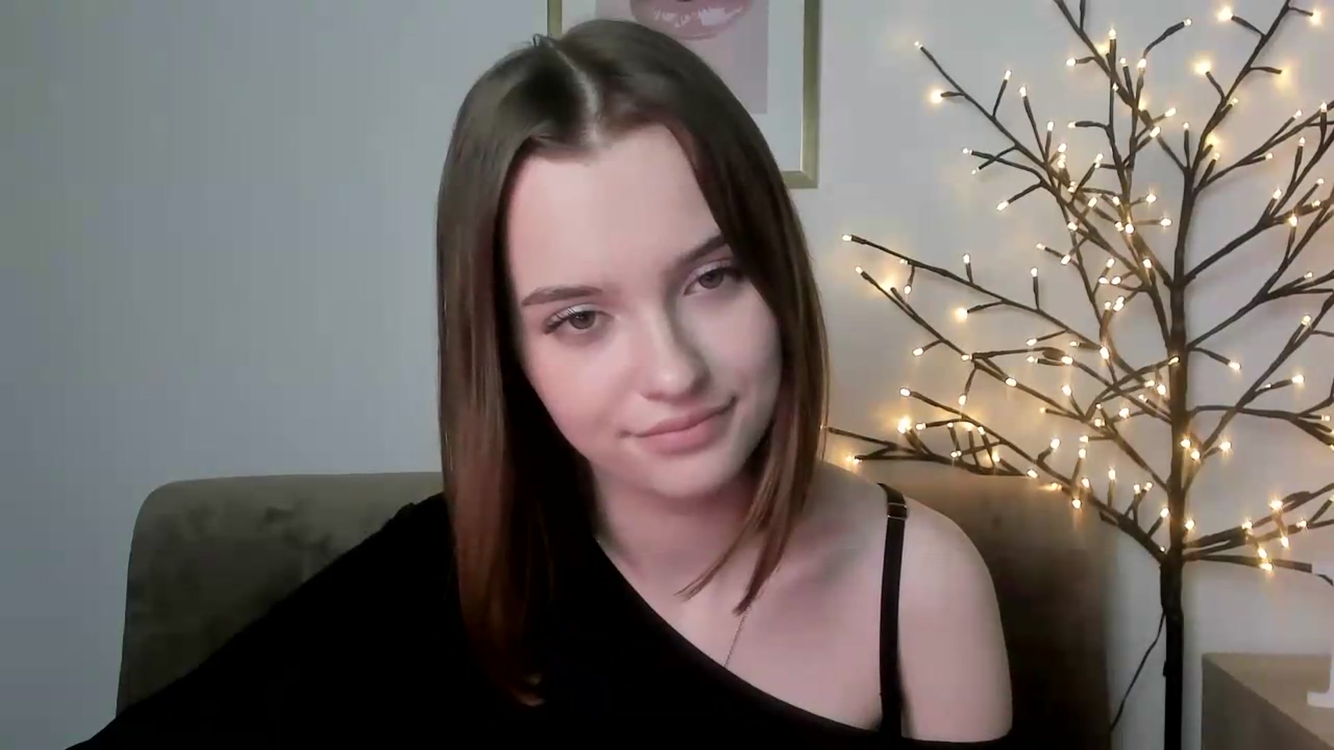 Gallery image thumbnail from KristiGant's myfreecams stream on, 05/25/2026, 16:58 image 9 of 20