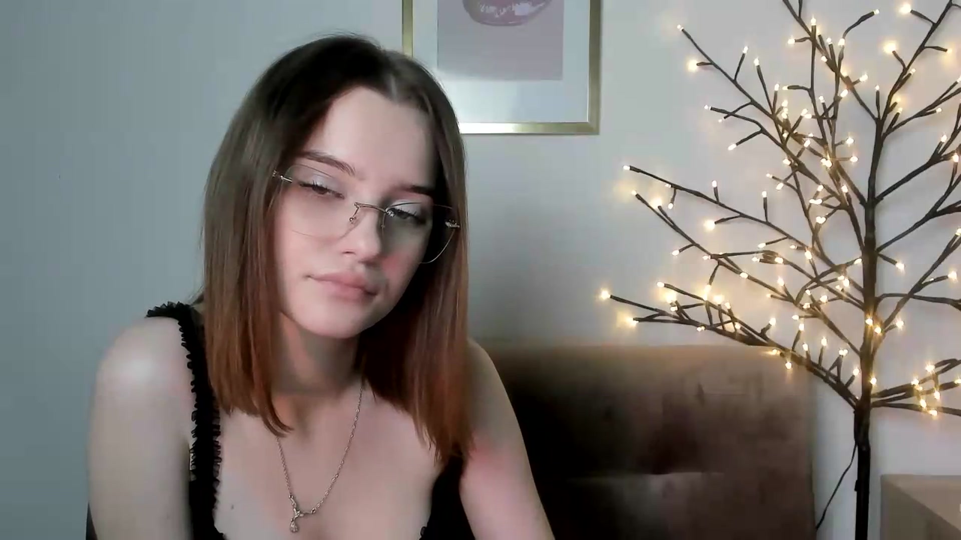 Gallery image thumbnail from KristiGant's myfreecams stream on, 05/26/2026, 16:03 image 2 of 20