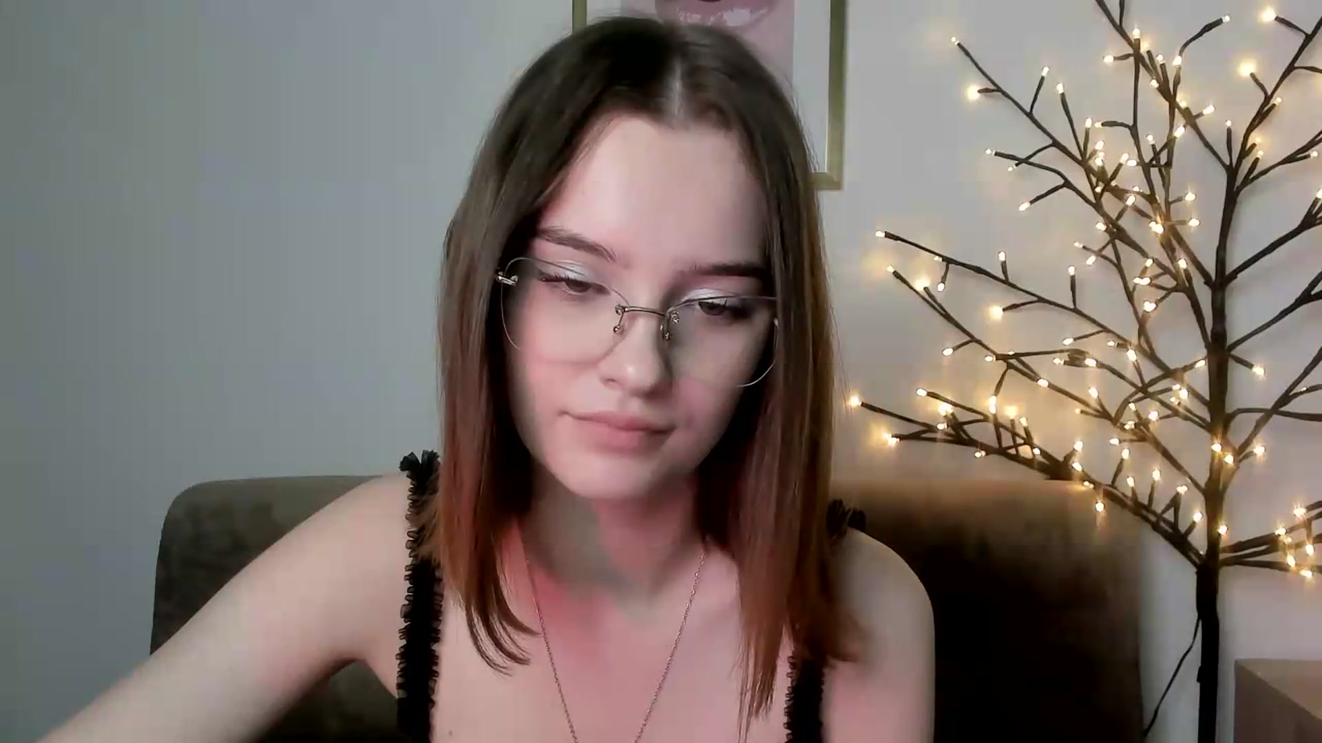 Gallery image thumbnail from KristiGant's myfreecams stream on, 05/26/2026, 16:03 image 19 of 20